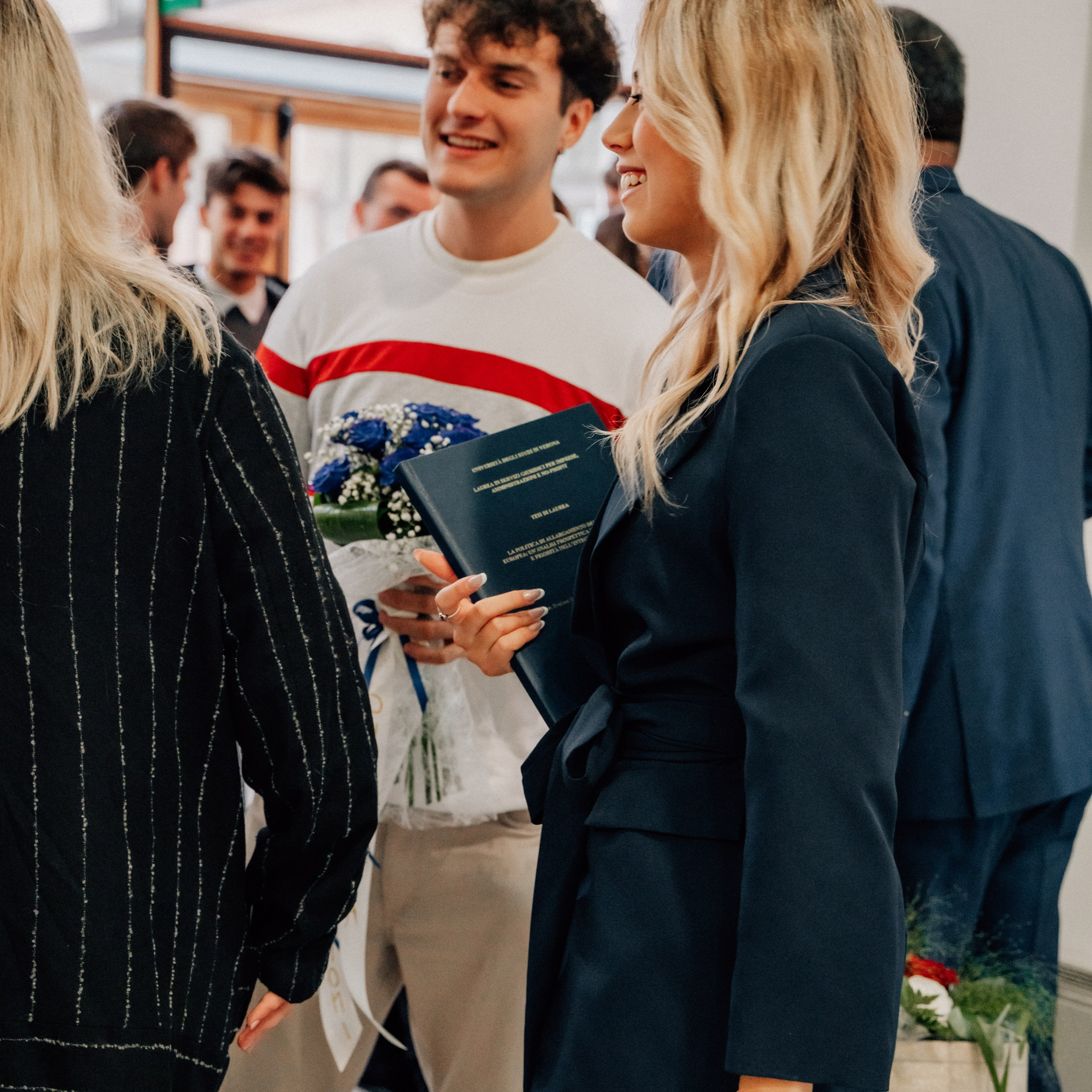 Auguri Dottoressa Bichis!. Luximagepro.com