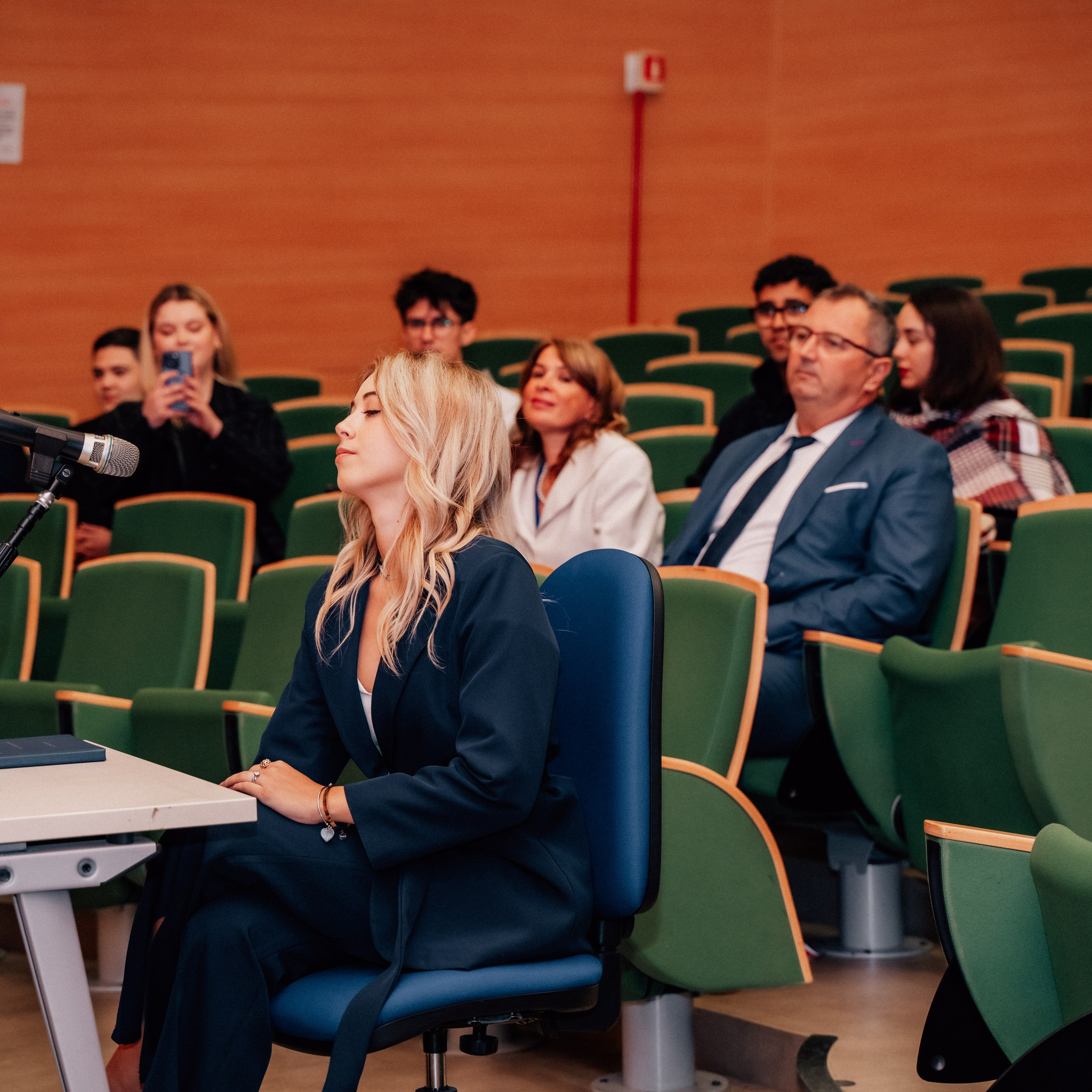 Auguri Dottoressa Bichis!. Luximagepro.com