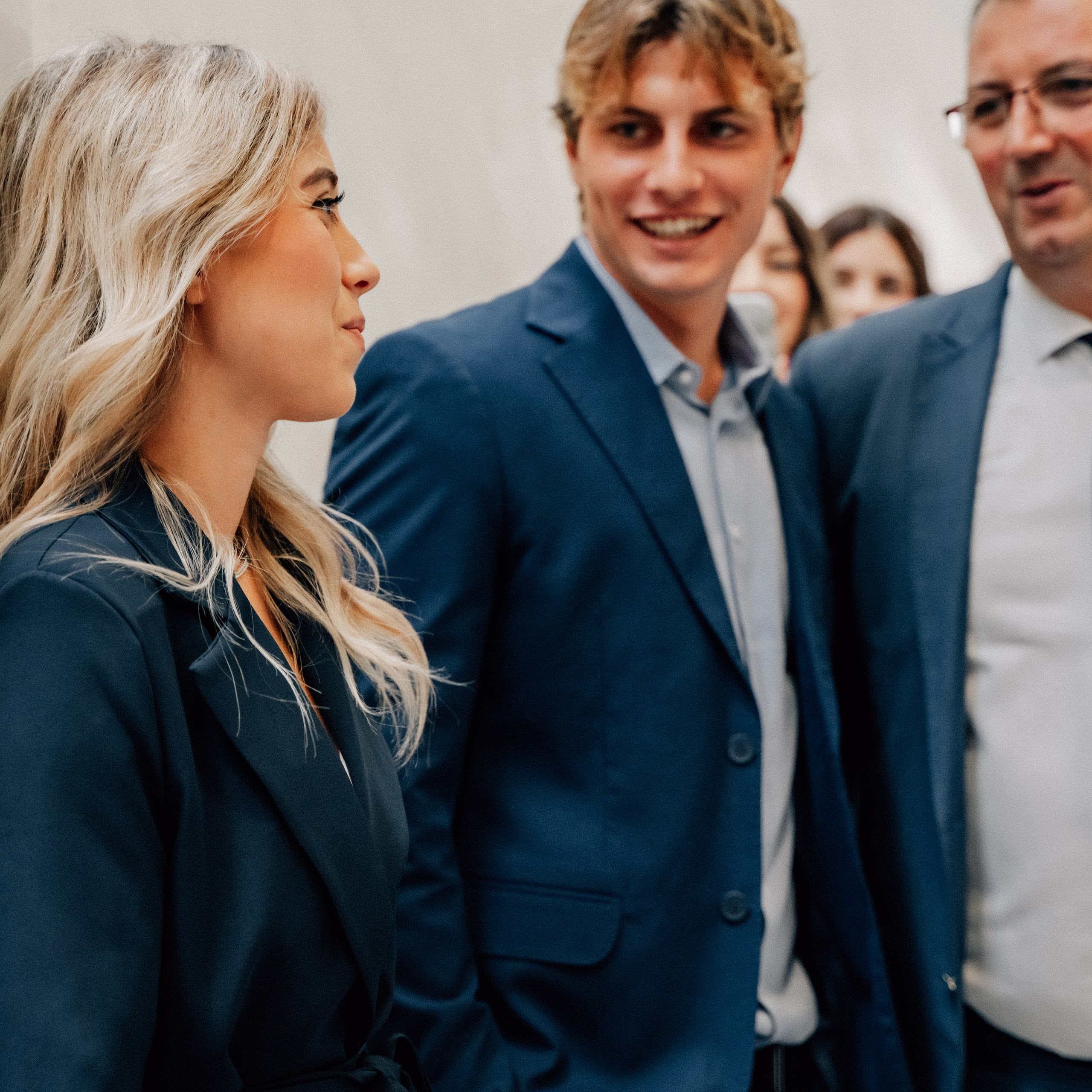 Auguri Dottoressa Bichis!. Luximagepro.com