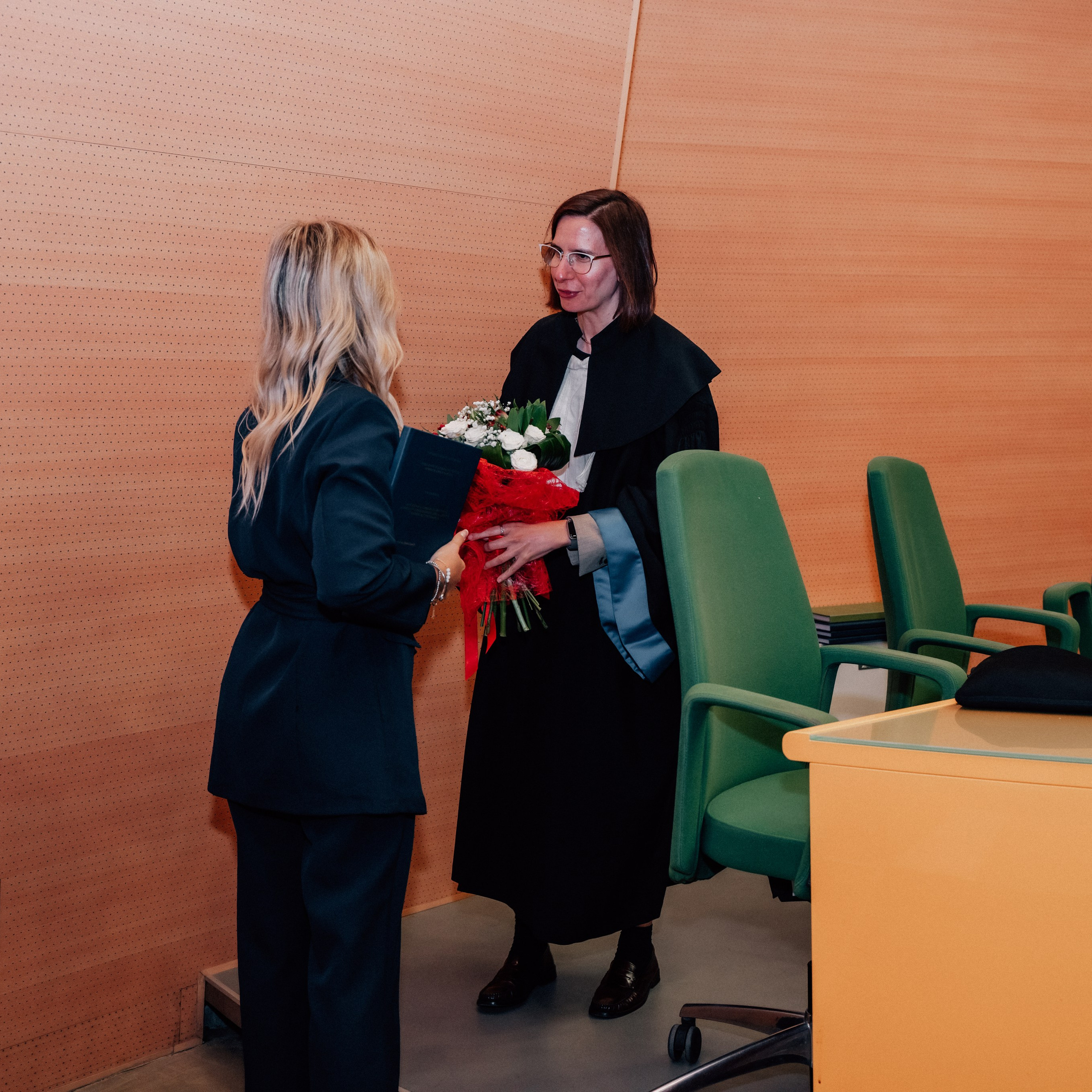 Auguri Dottoressa Bichis!. Luximagepro.com