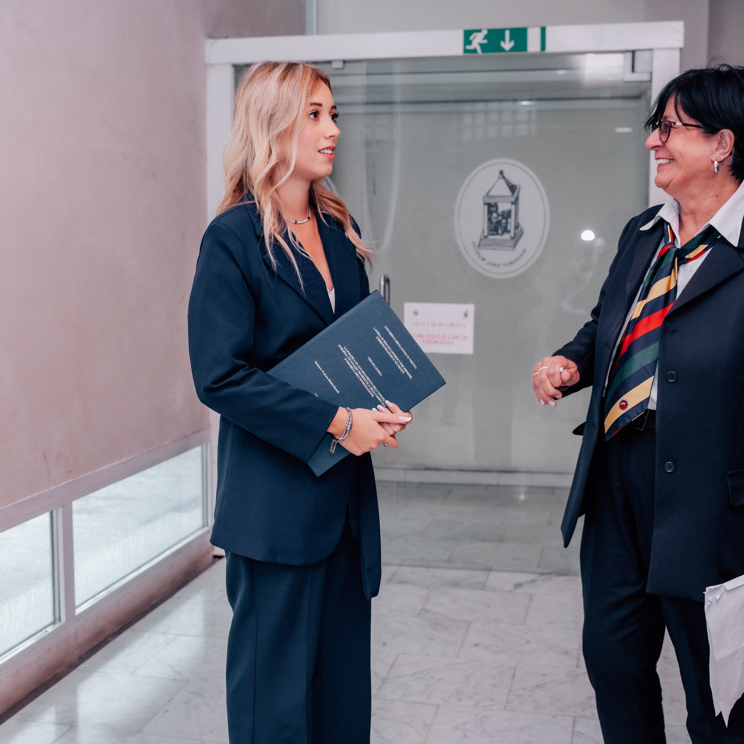 Auguri Dottoressa Bichis!. Luximagepro.com