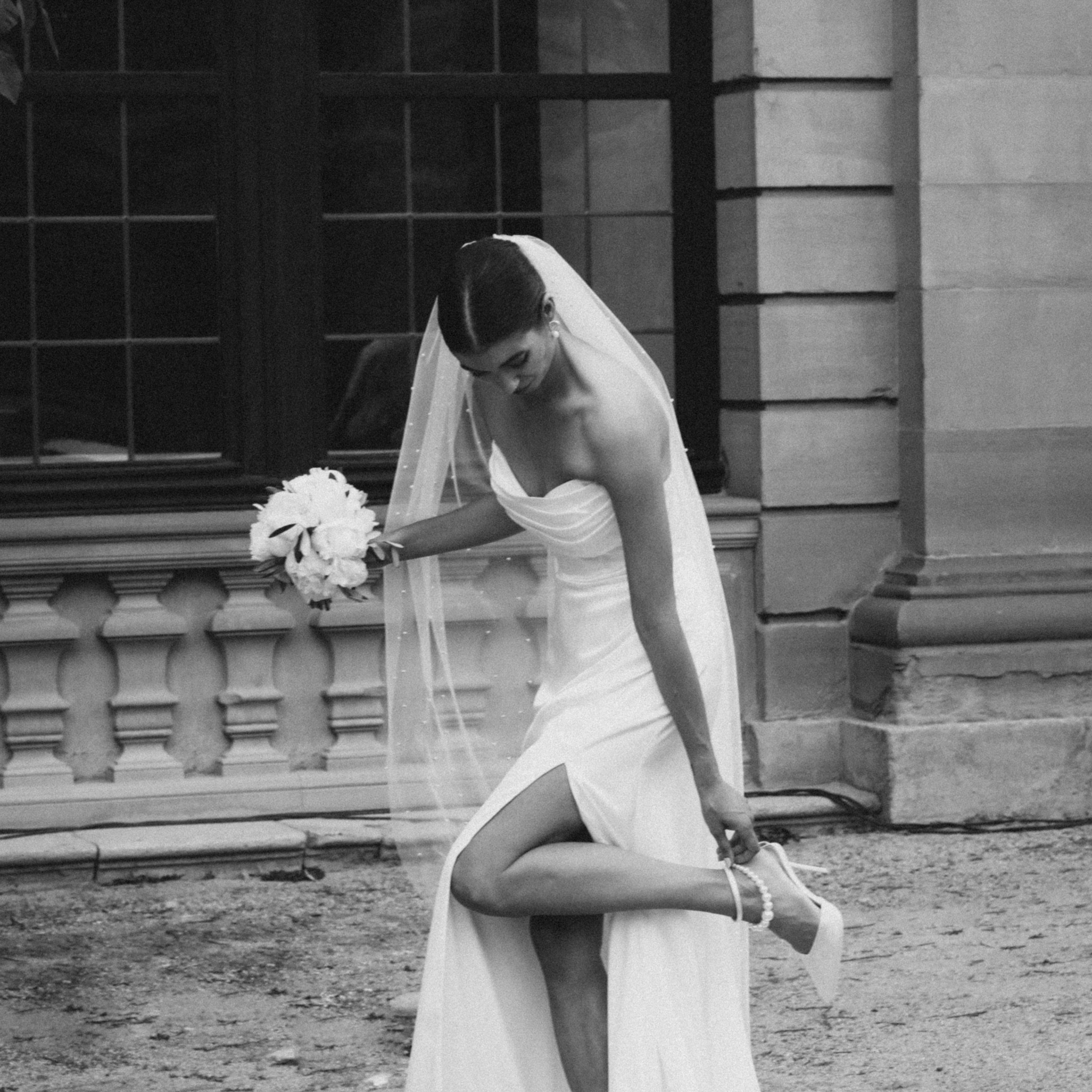 Glücklicher Moment des Brautpaares in der Würzburger Residenz