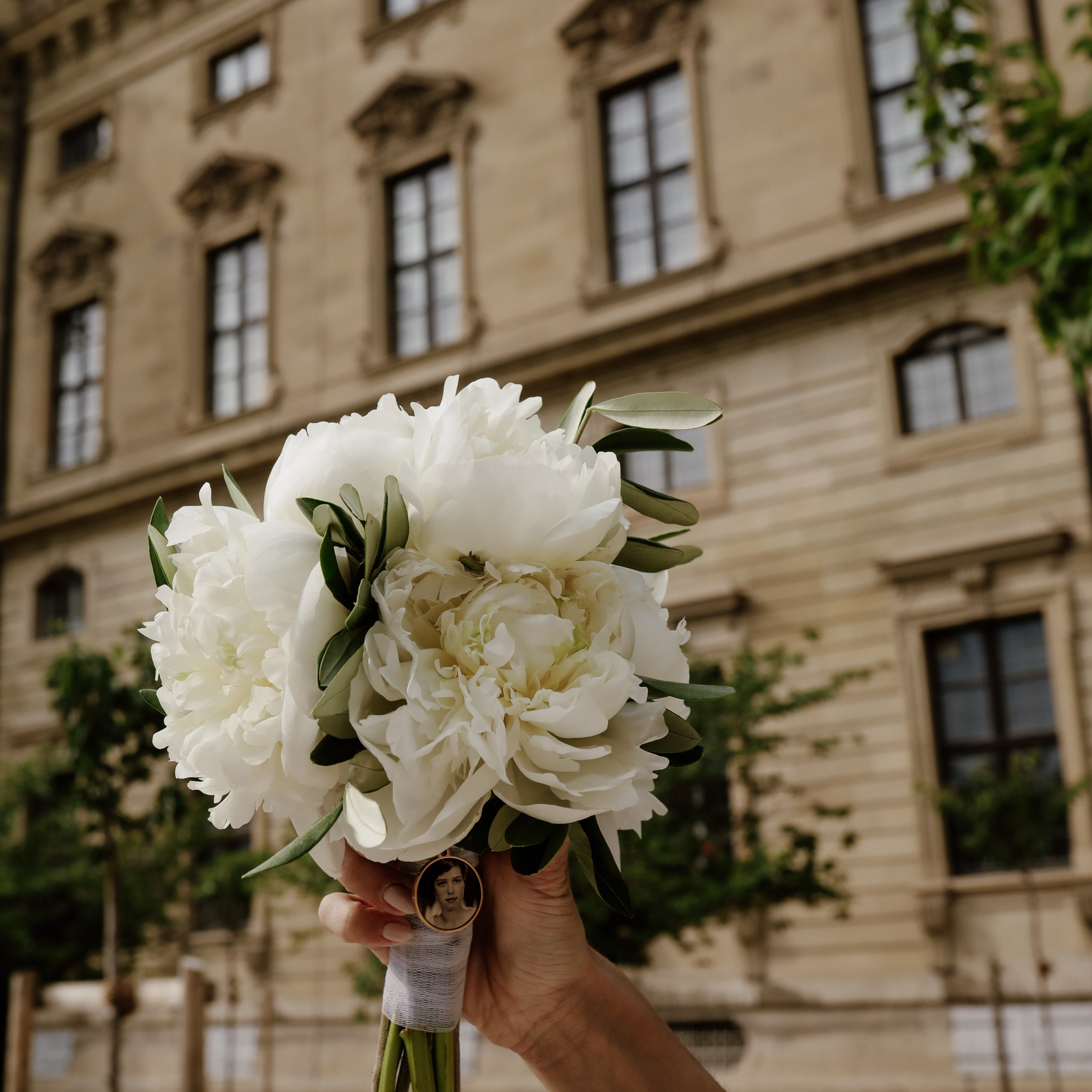 Glücklicher Moment des Brautpaares in der Würzburger Residenz