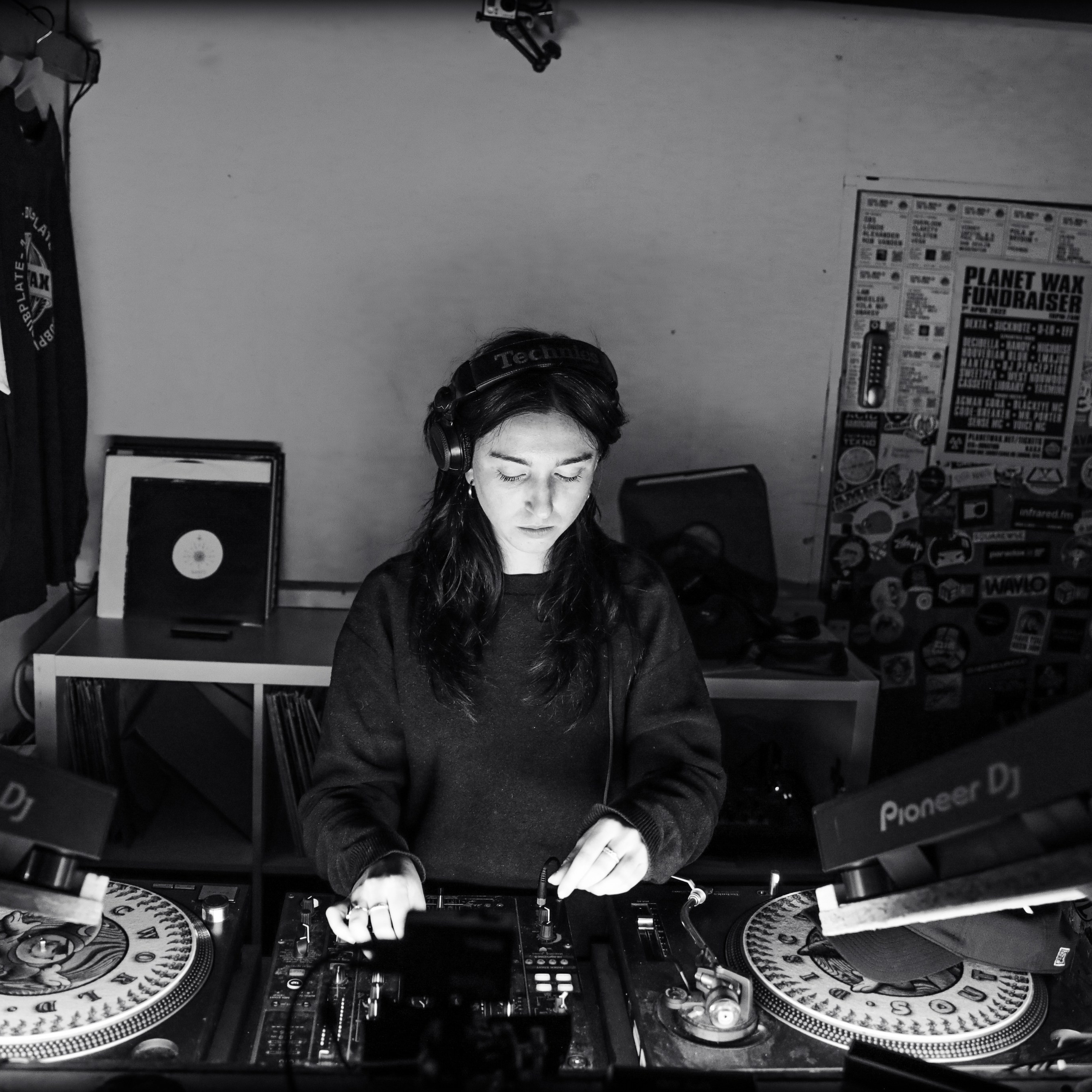 Music Event Photography — Live Shows & Behind the Scenes. Lifestyle & Documentary Photography in Bristol, Bath & London — def0cused