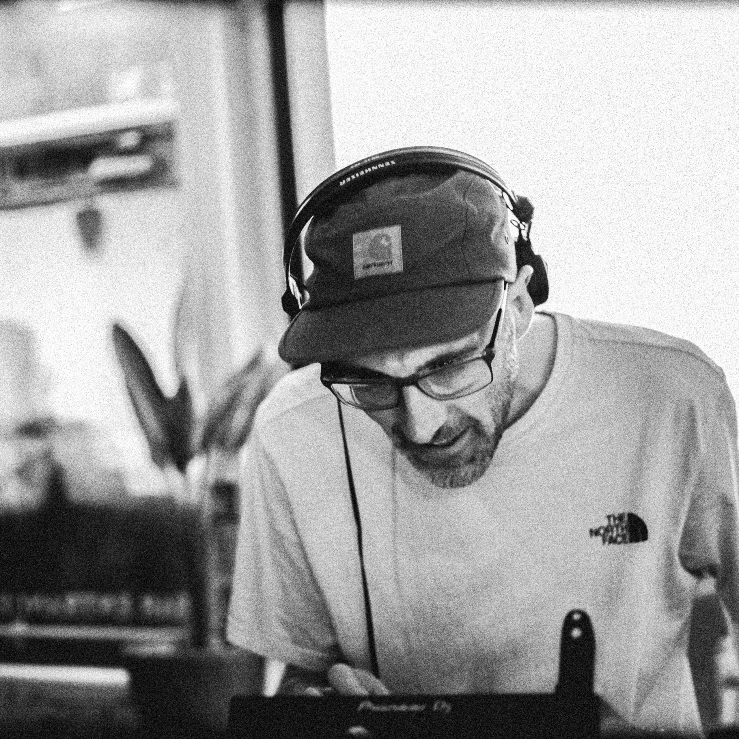 Music Event Photography — Live Shows & Behind the Scenes. Lifestyle & Documentary Photography in Bristol, Bath & London — def0cused