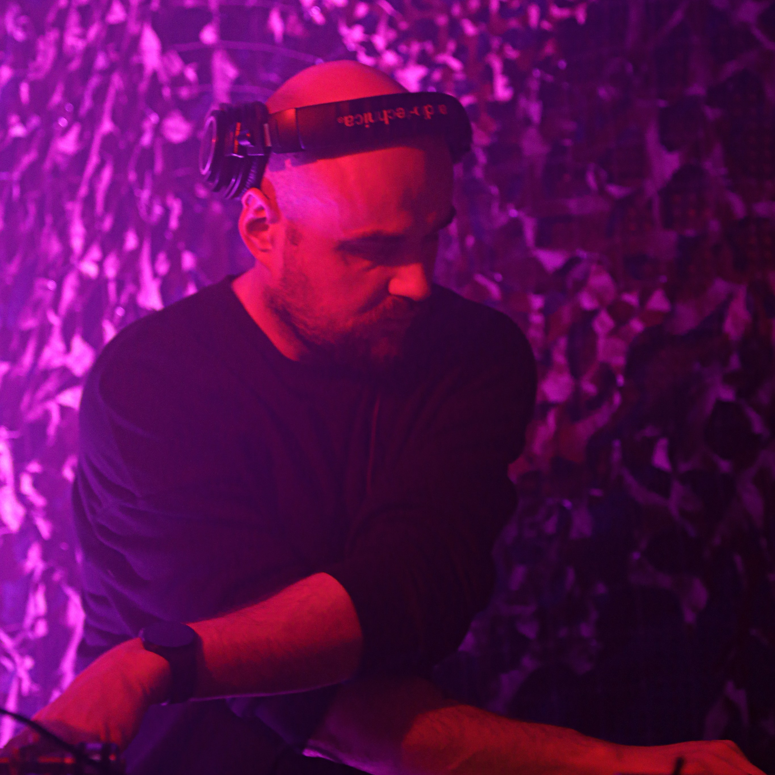 Music Event Photography — Live Shows & Behind the Scenes. Lifestyle & Documentary Photography in Bristol, Bath & London — def0cused