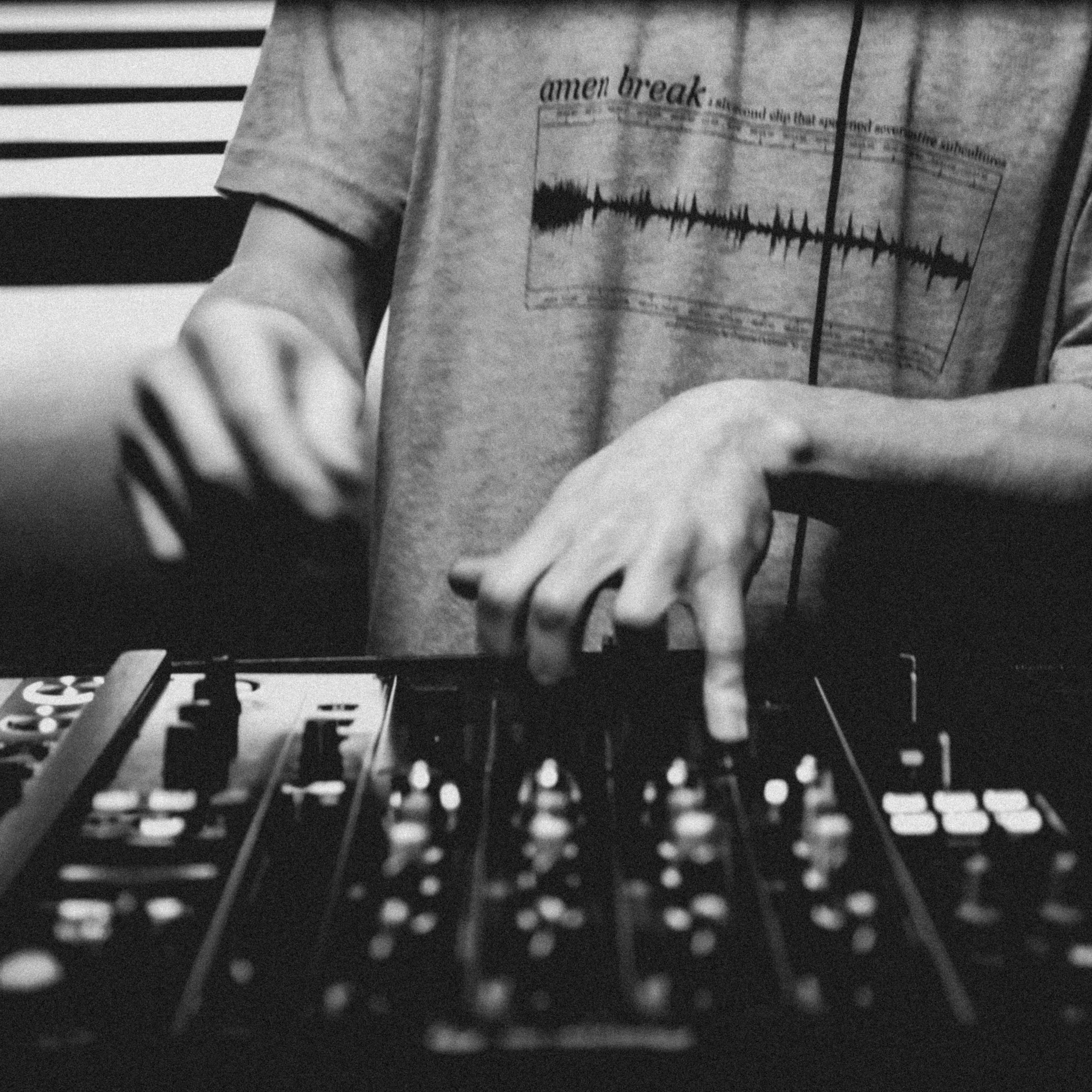 Music Event Photography — Live Shows & Behind the Scenes. Lifestyle & Documentary Photography in Bristol, Bath & London — def0cused