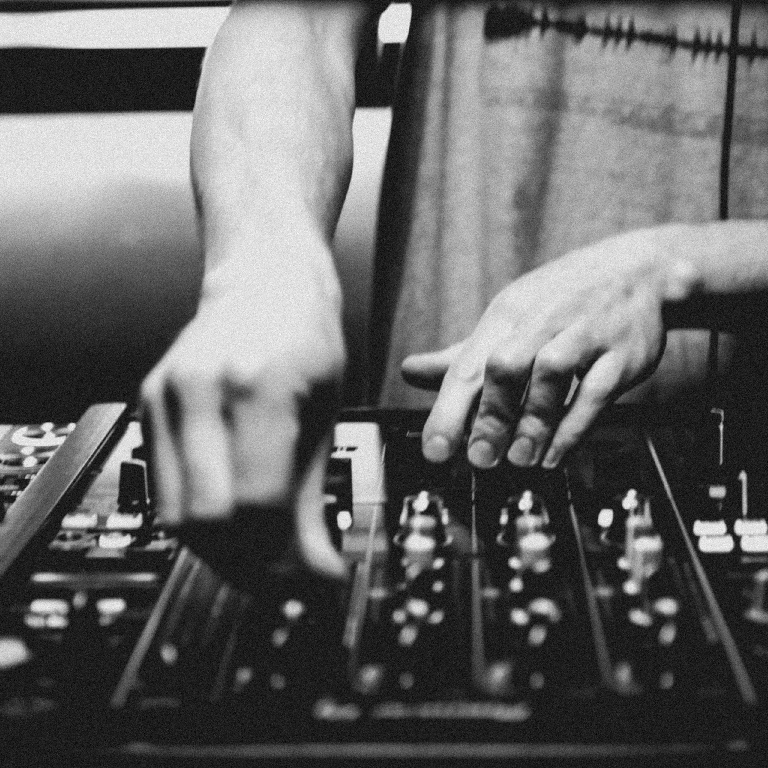 Music Event Photography — Live Shows & Behind the Scenes. Lifestyle & Documentary Photography in Bristol, Bath & London — def0cused