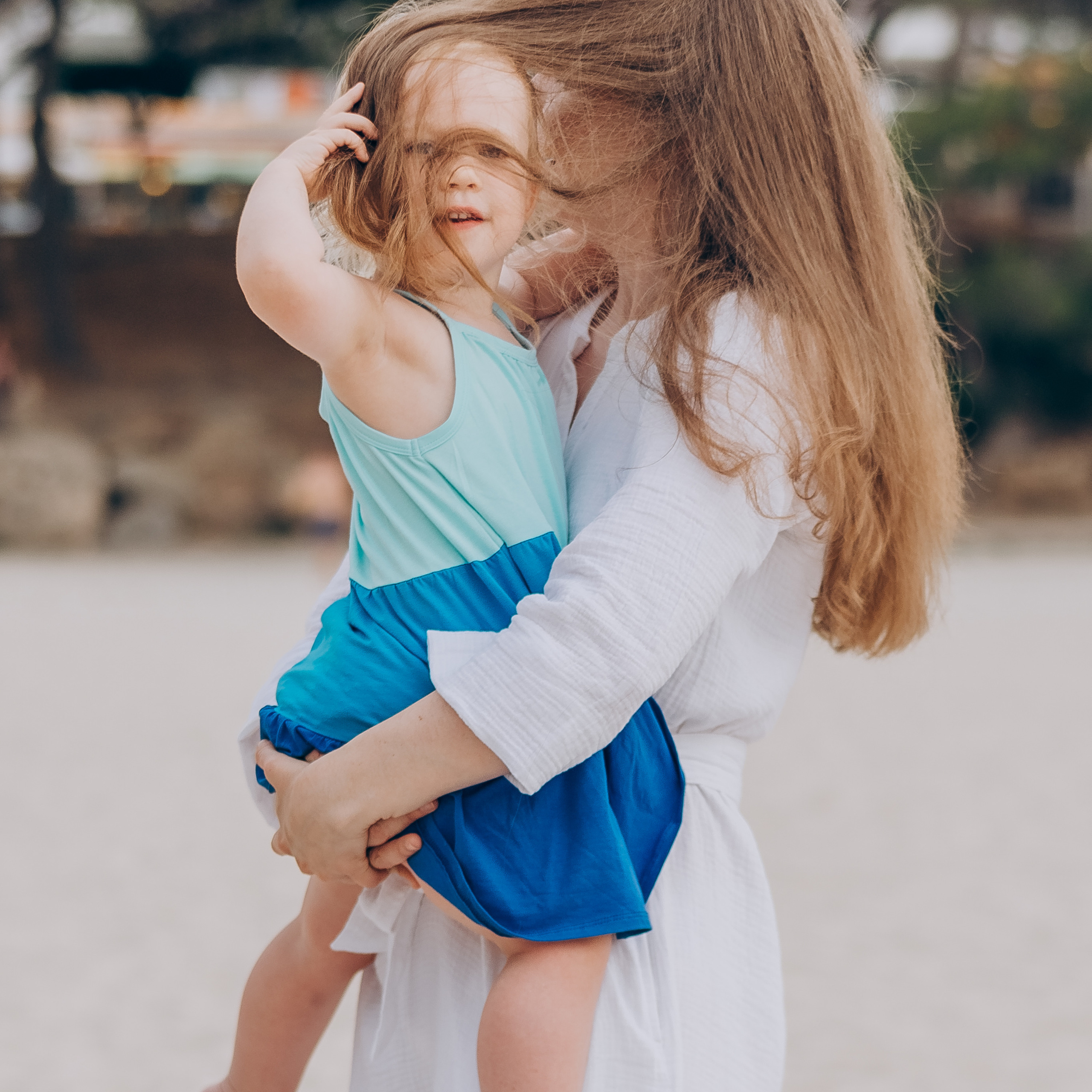 Family shooting on the beach