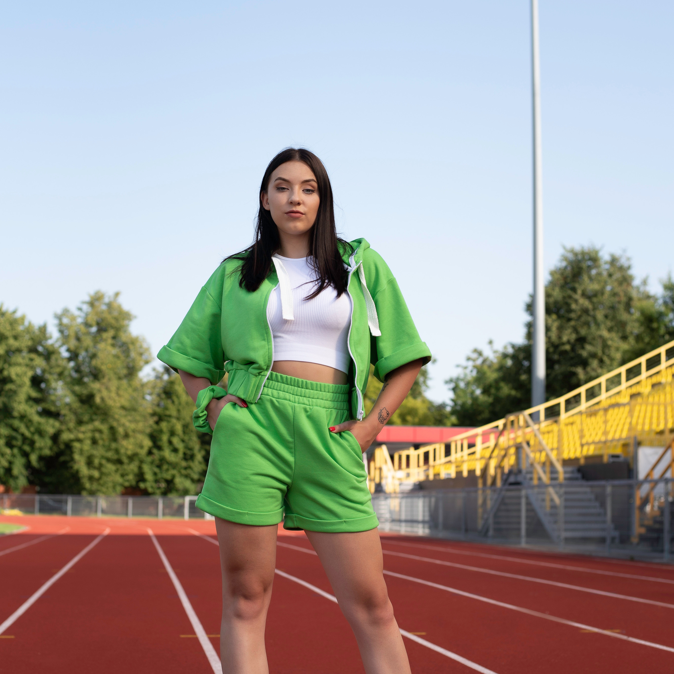 Sera drabužiai. Savas vestuvių fotografas