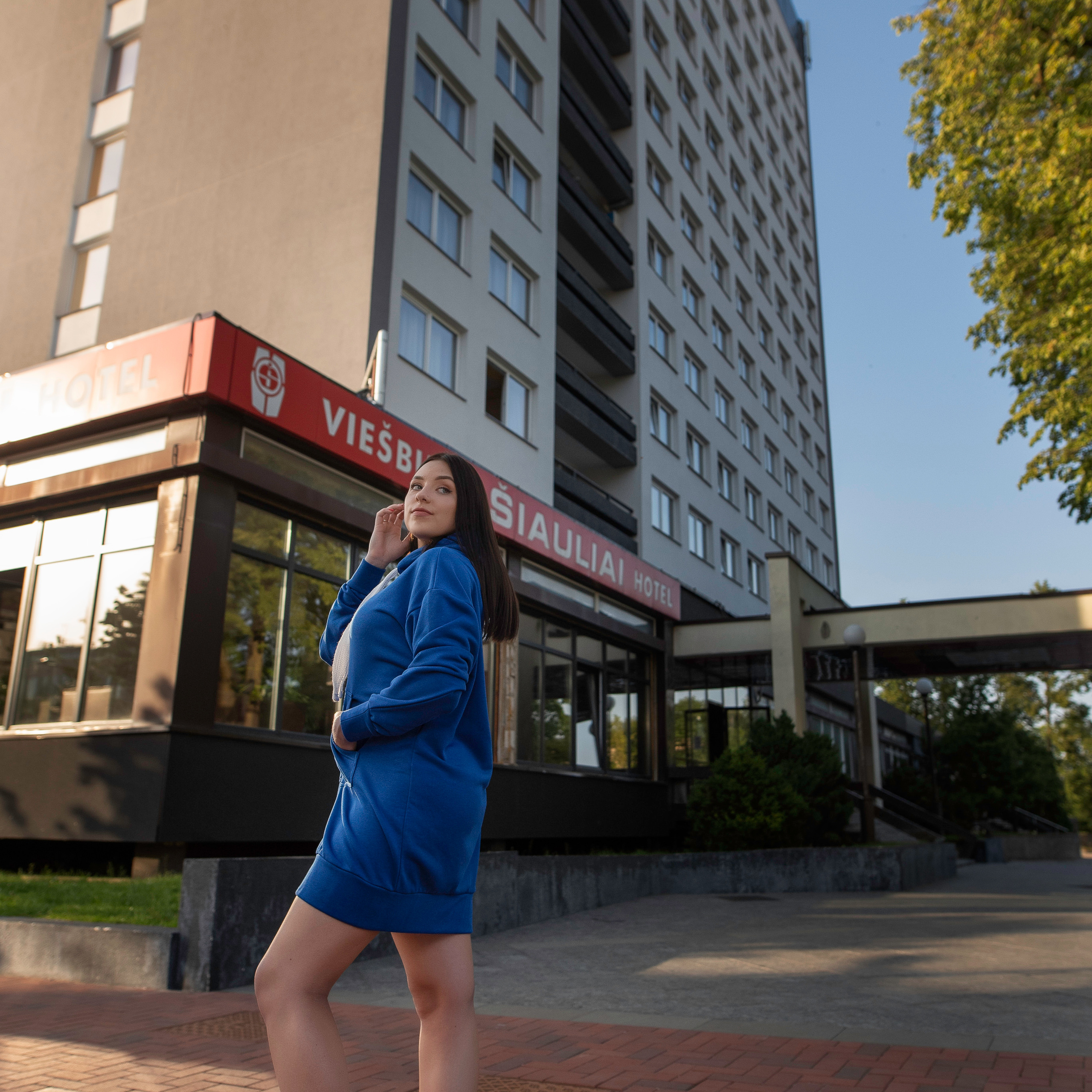 Sera drabužiai. Savas vestuvių fotografas