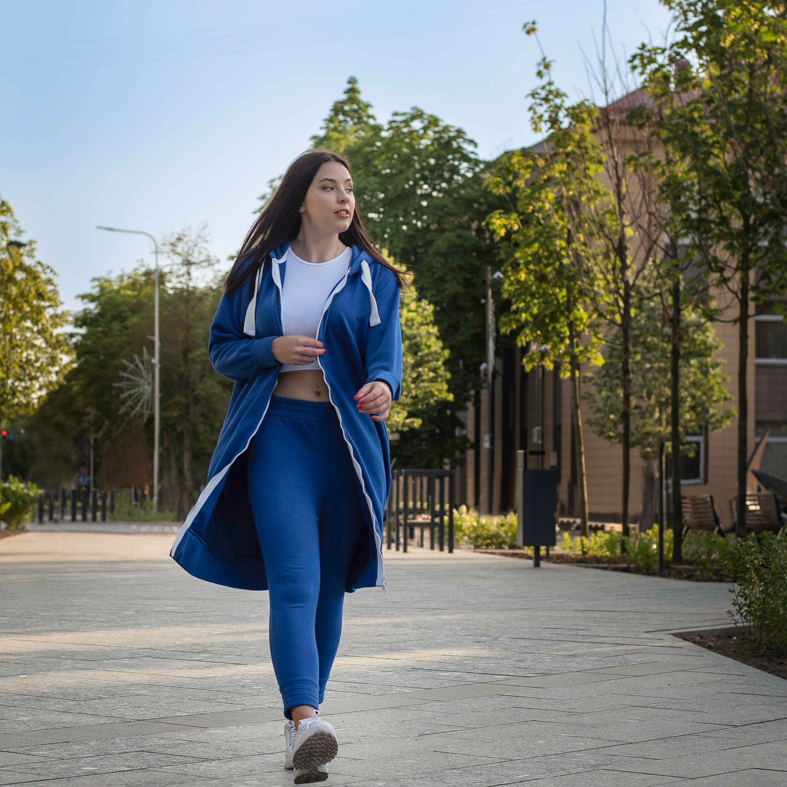 Sera drabužiai. Savas vestuvių fotografas