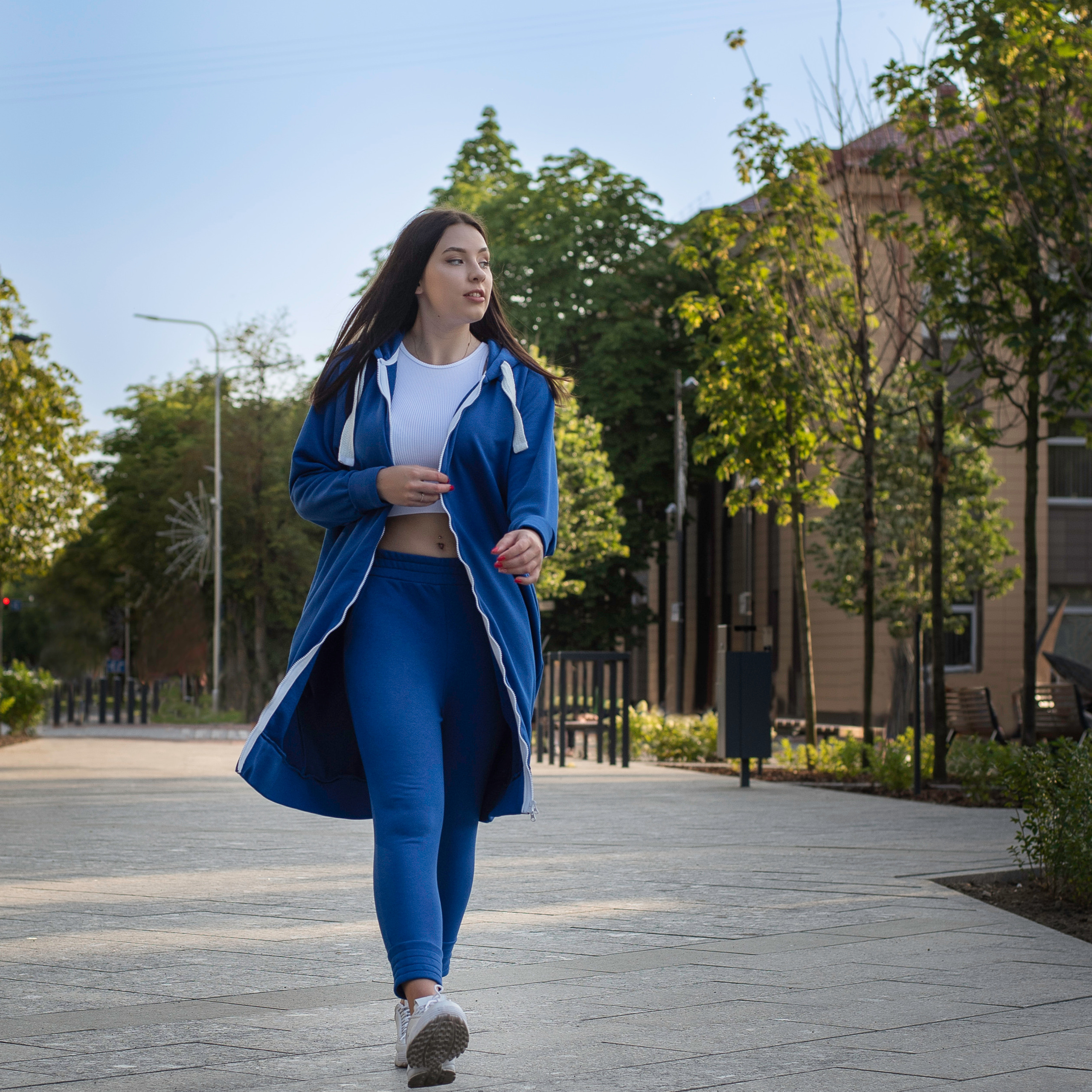 Sera drabužiai. Savas vestuvių fotografas