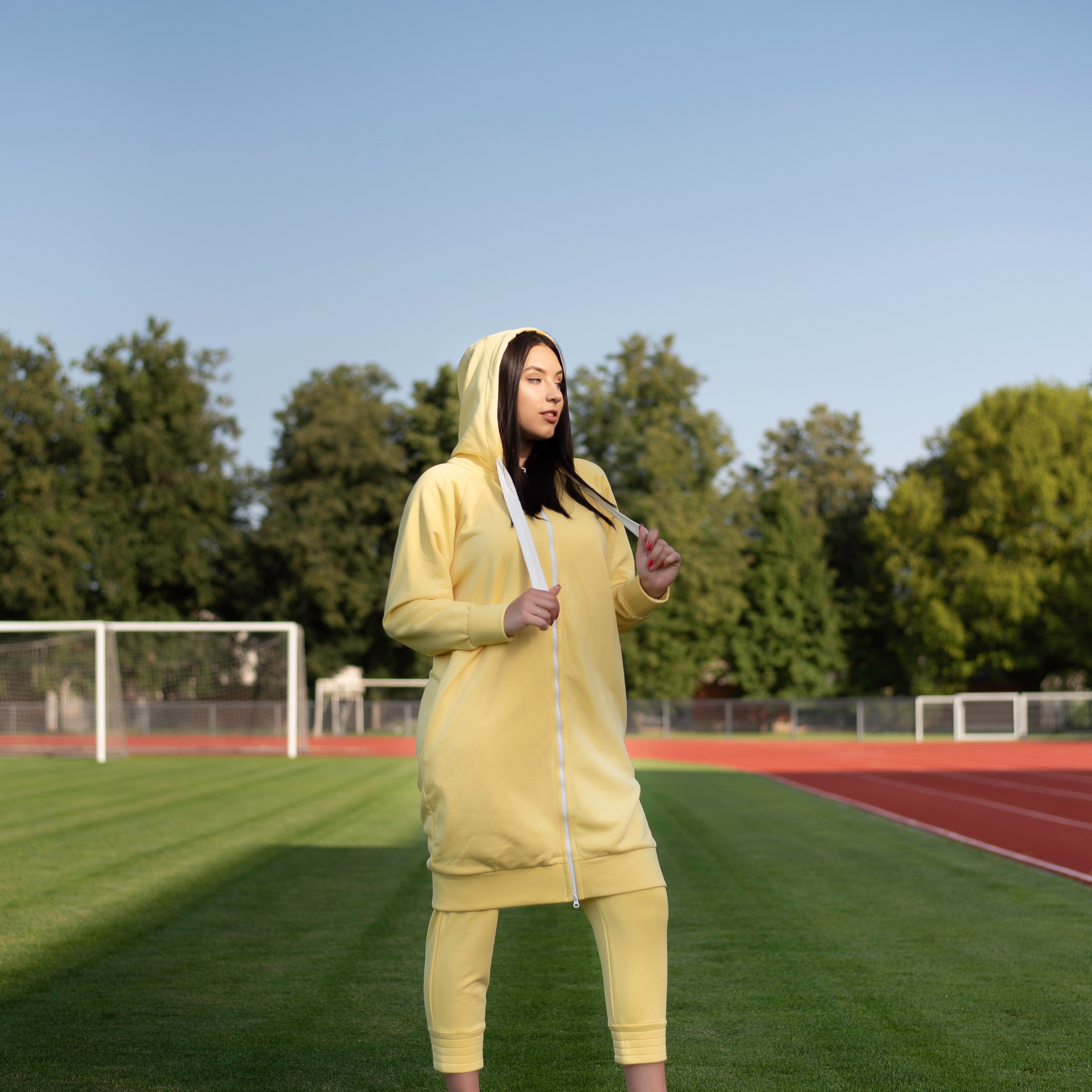 Sera drabužiai. Savas vestuvių fotografas