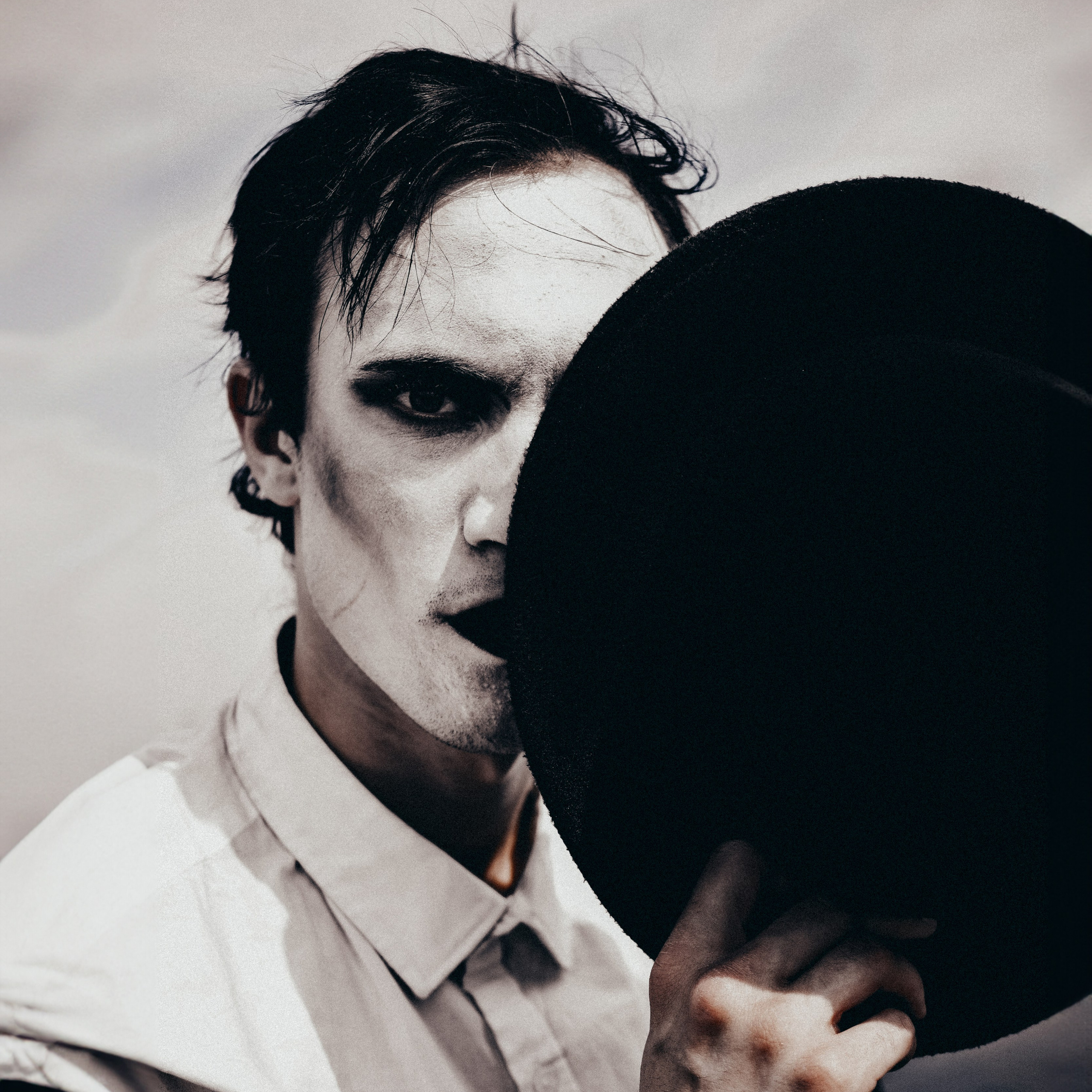 The nut with the hat