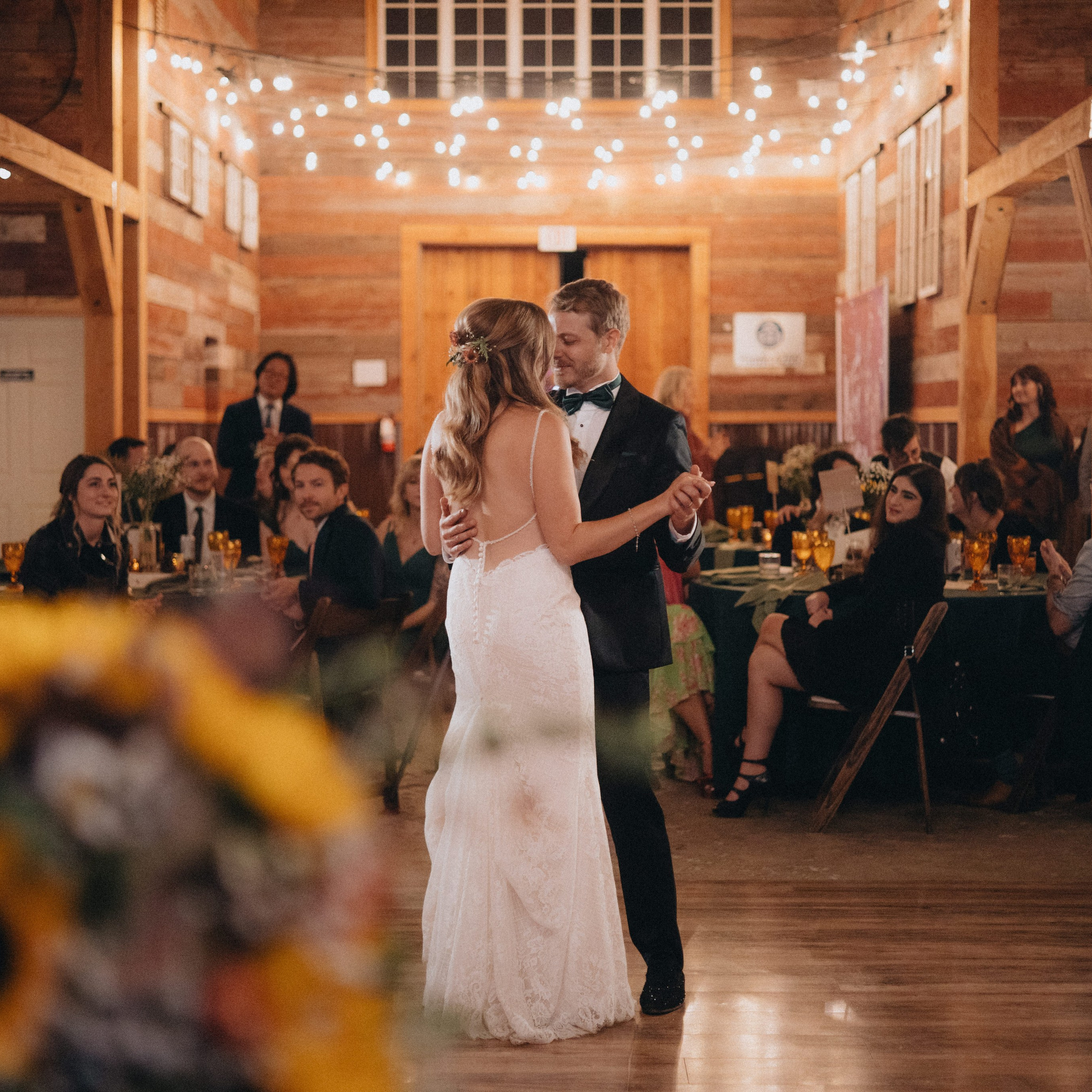 Wedding Photographer Reviews in Oregon & WA | Georgy Shishkin. Portland Wedding Photographer | Authentic PNW Love Stories
