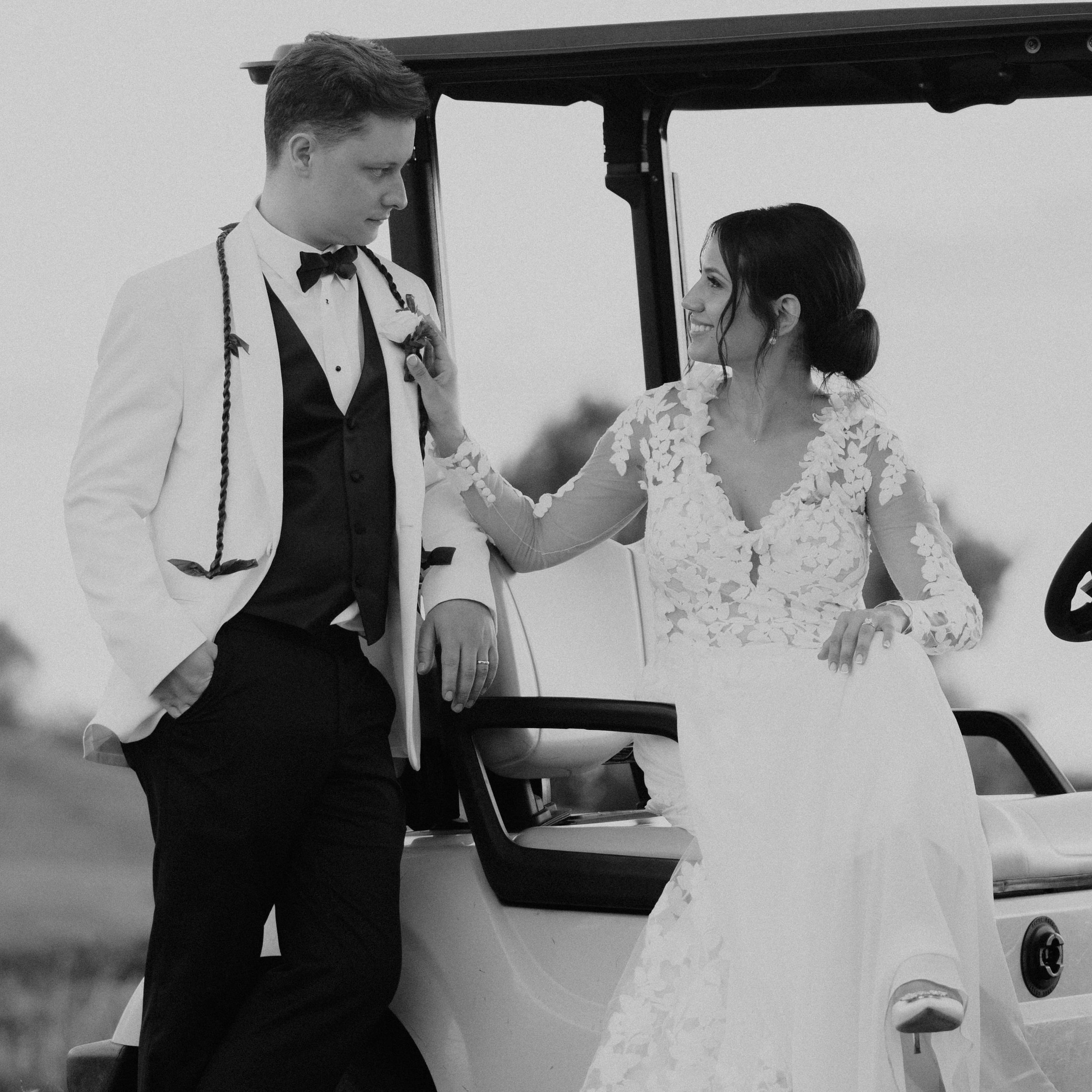 Wedding Photographer Reviews in Oregon & WA | Georgy Shishkin. Portland Wedding Photographer | Authentic PNW Love Stories