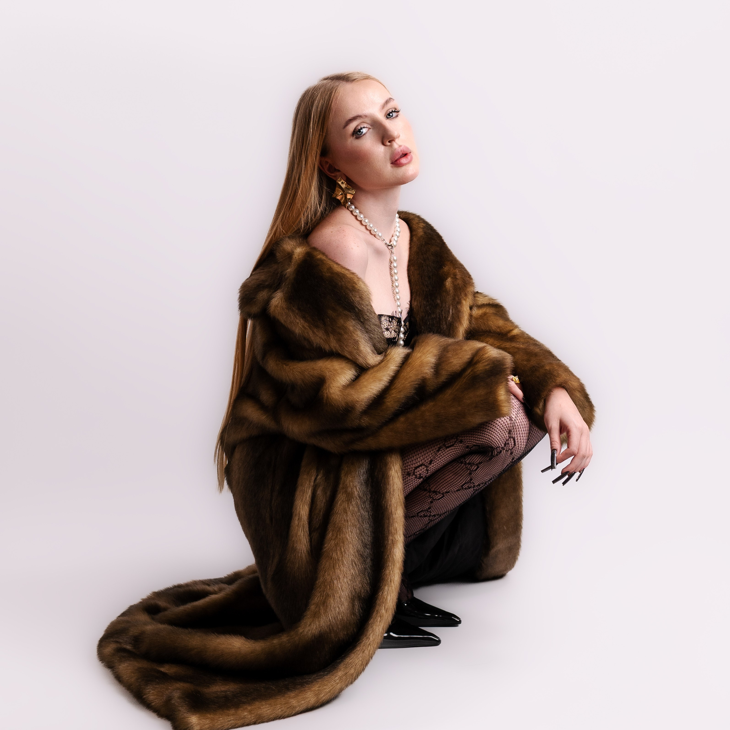 Page. Women’s photographer in Coventry, UK. Boudoir and portraits are my focus; I also capture couples, mini weddings, maternity & newborns