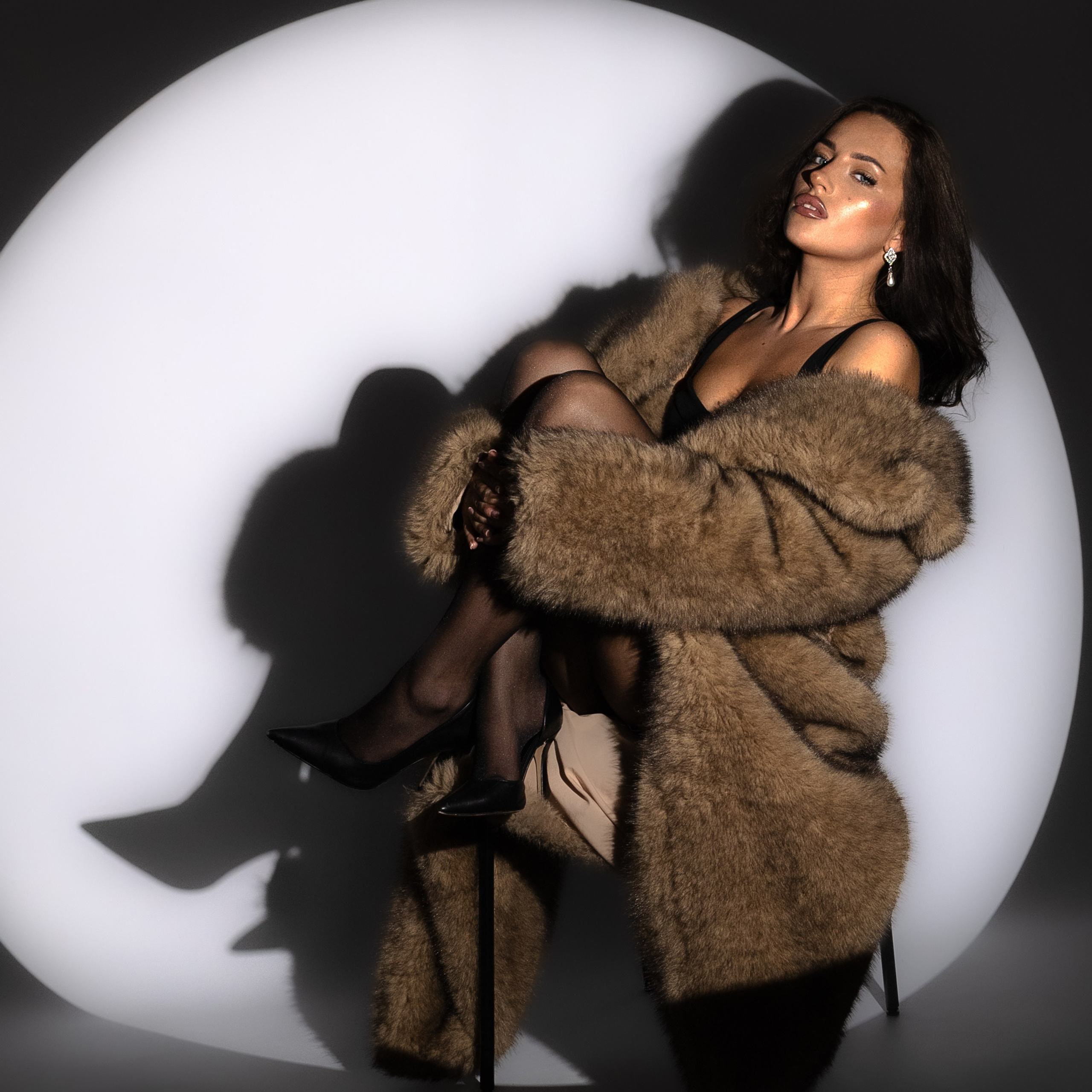 Page. Women’s photographer in Coventry, UK. Boudoir and portraits are my focus; I also capture couples, mini weddings, maternity & newborns