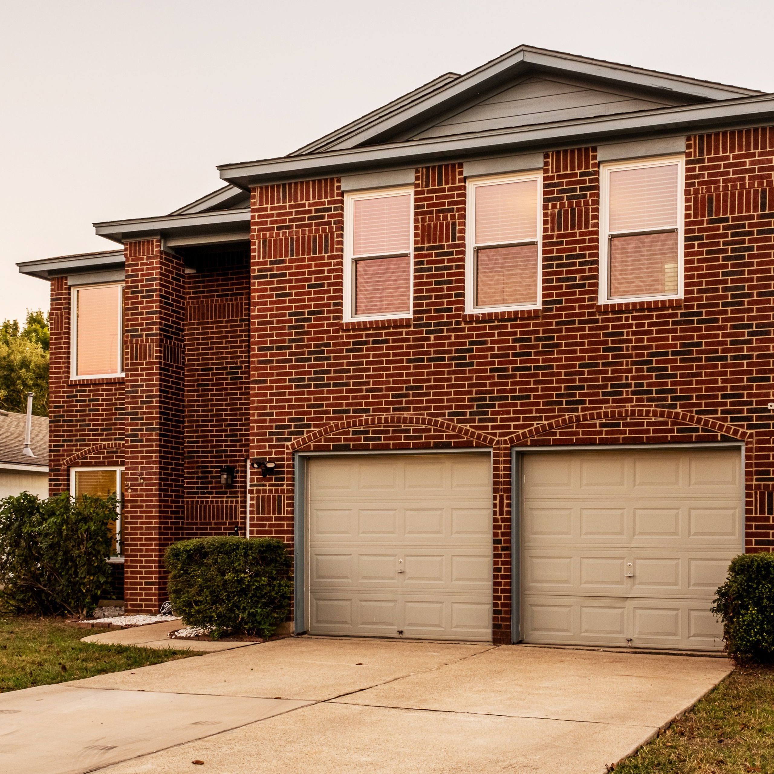 Luxury backyard and pool twilight real estate photography Austin TX