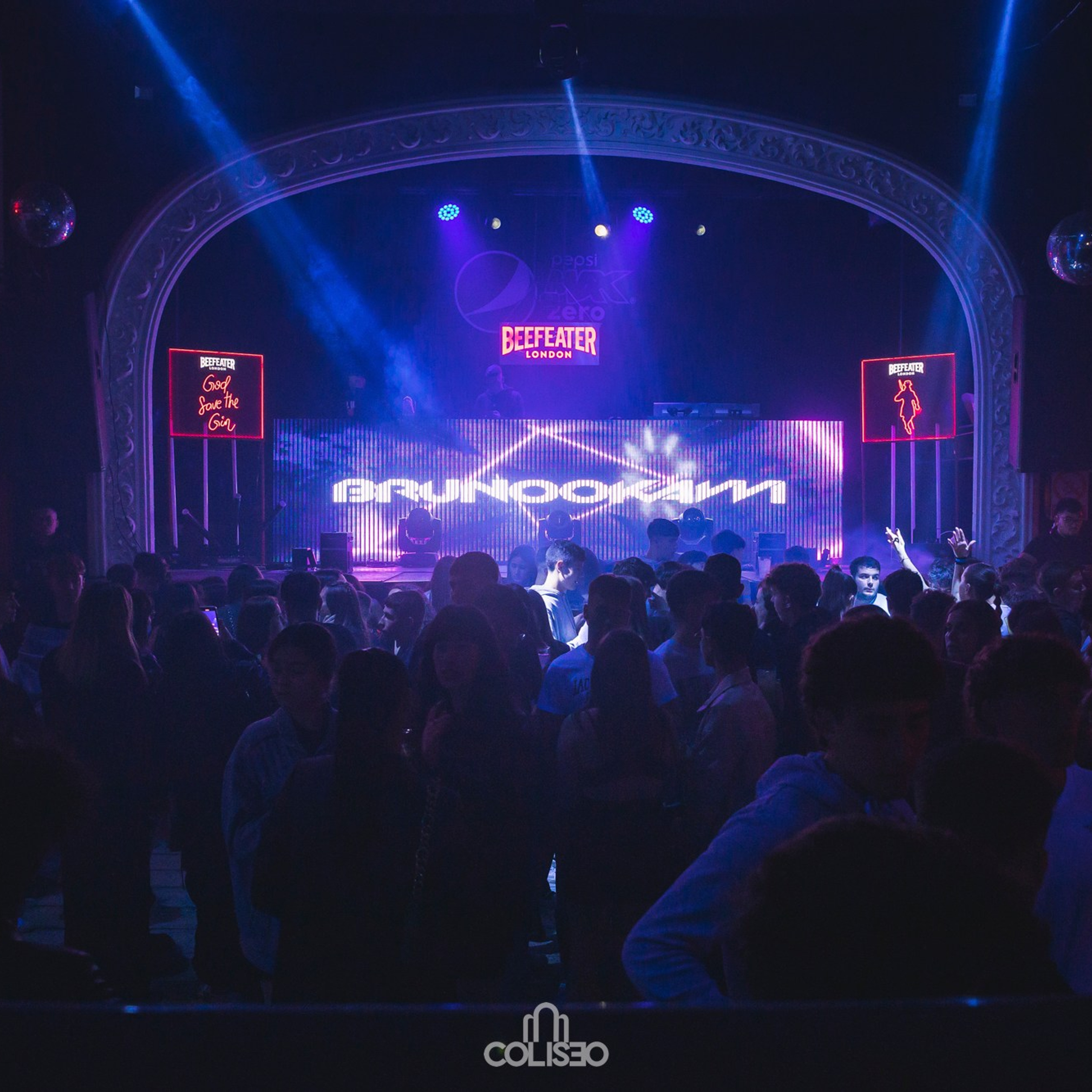 Discoteca Coliseo - Pontedeume. RabelByCris Fotógrafa en Coruña de Eventos, sesiones, mascotas