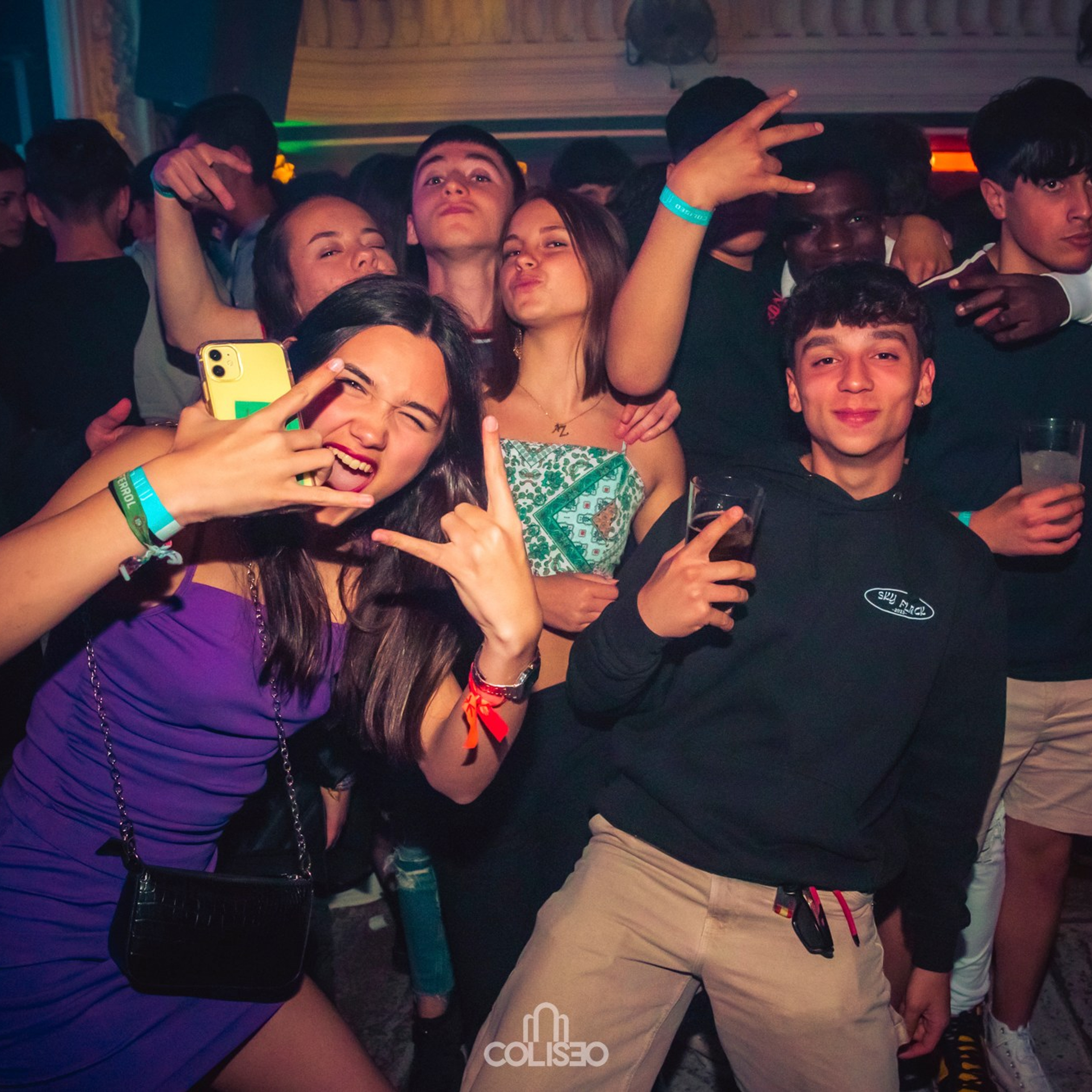 Discoteca Coliseo - Pontedeume. RabelByCris Fotógrafa en Coruña de Eventos, sesiones, mascotas