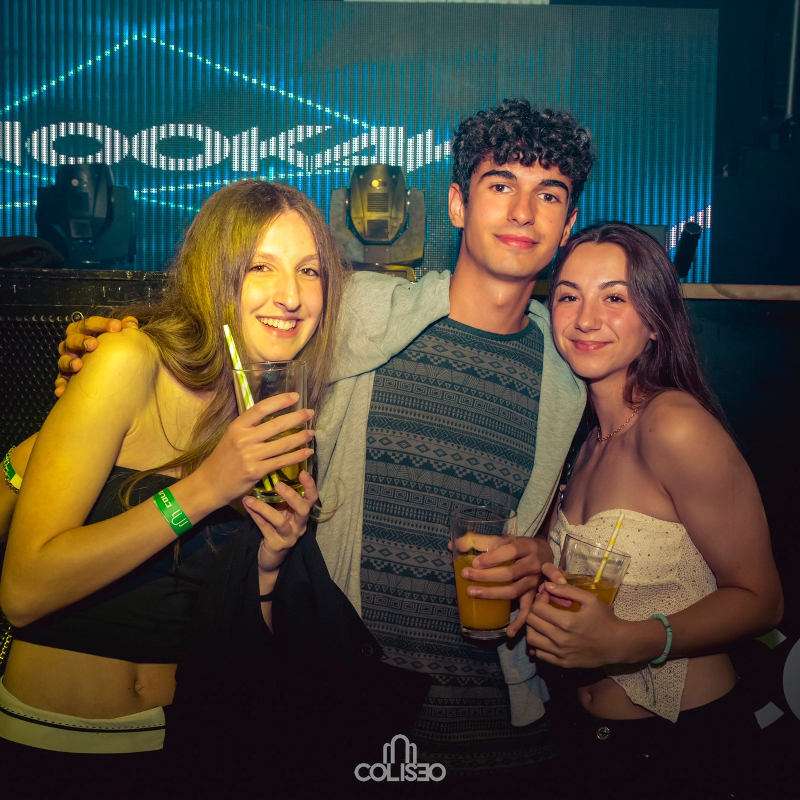 Discoteca Coliseo - Pontedeume. RabelByCris Fotógrafa en Coruña de Eventos, sesiones, mascotas