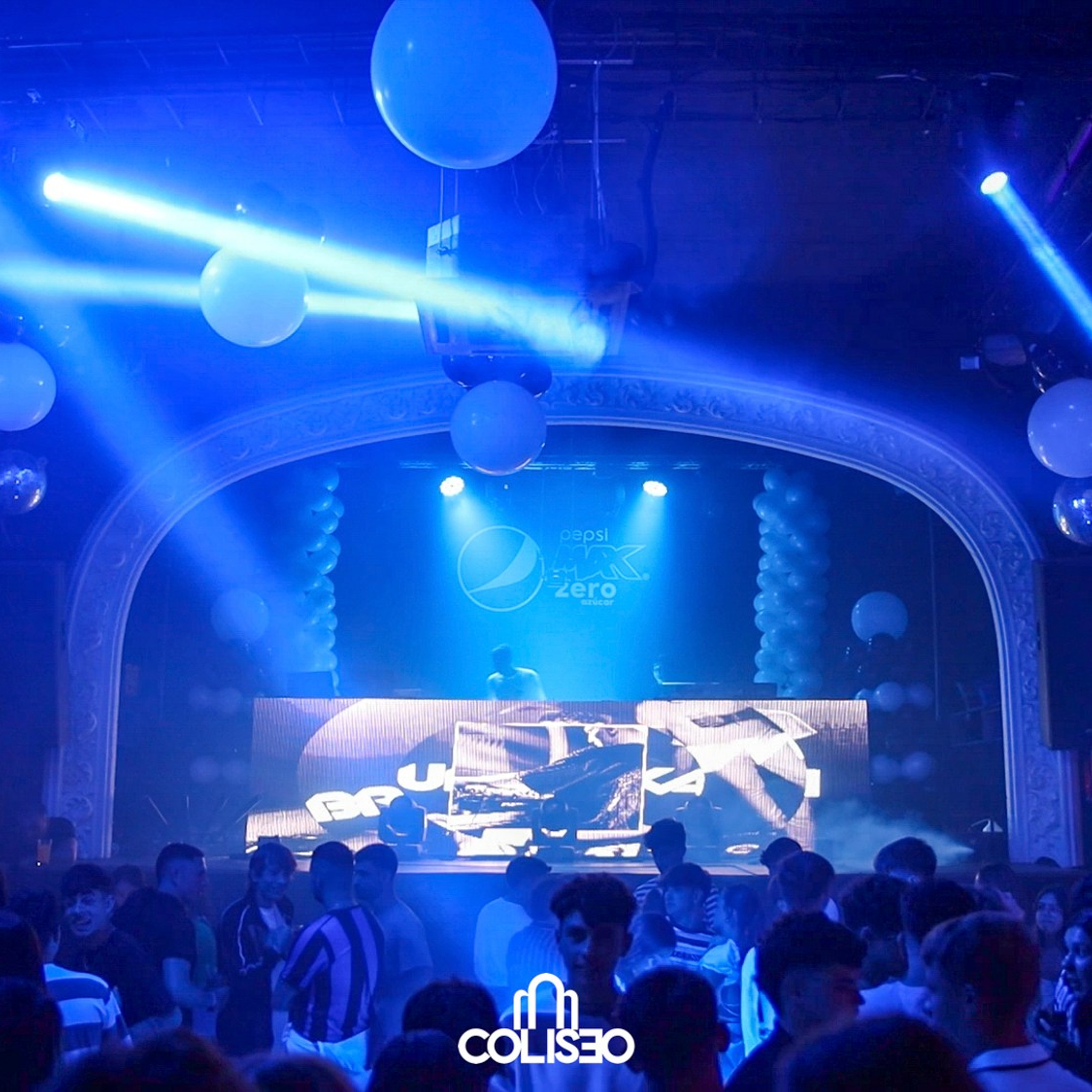 Discoteca Coliseo - Pontedeume. RabelByCris Fotógrafa en Coruña de Eventos, sesiones, mascotas