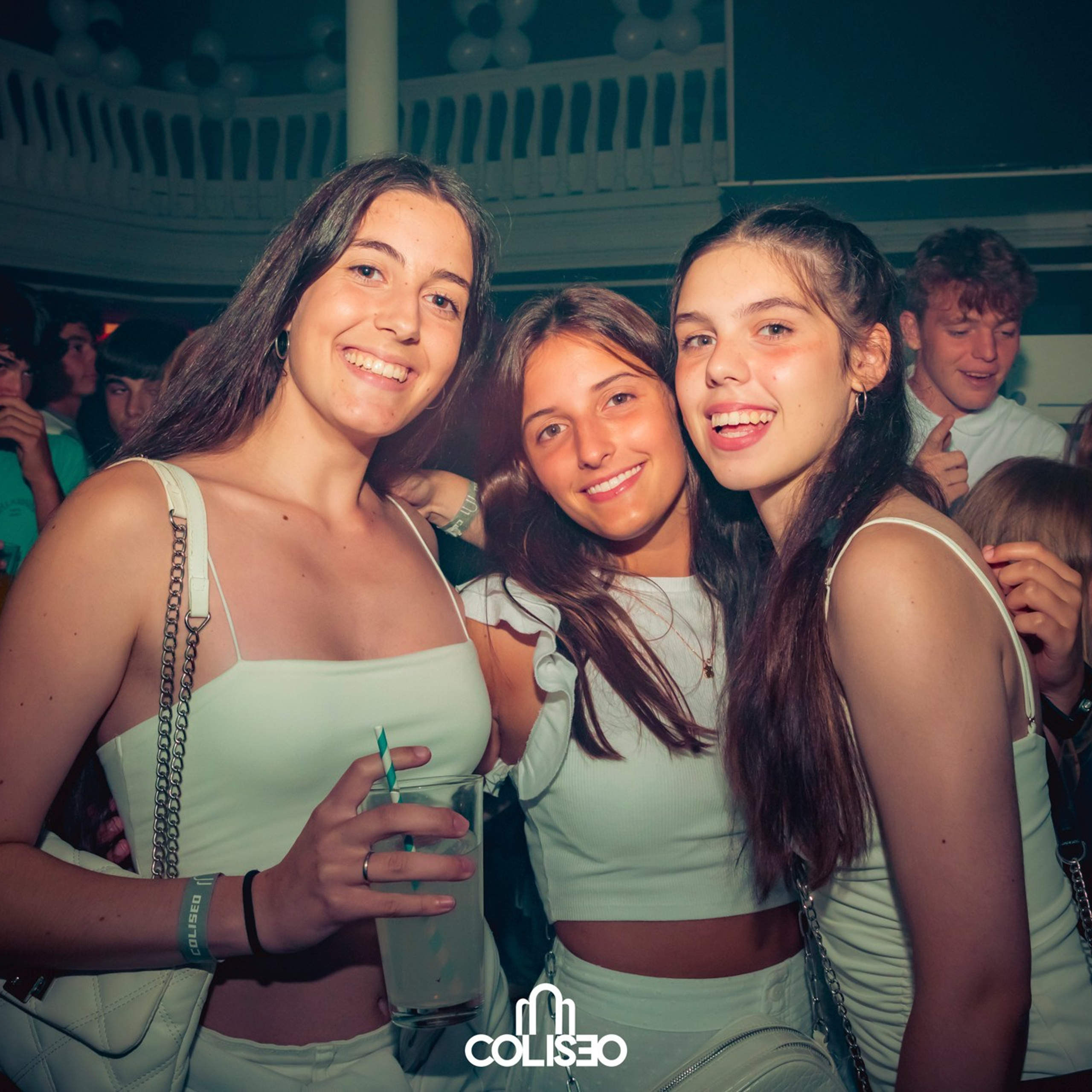 Discoteca Coliseo - Pontedeume. RabelByCris Fotógrafa en Coruña de Eventos, sesiones, mascotas