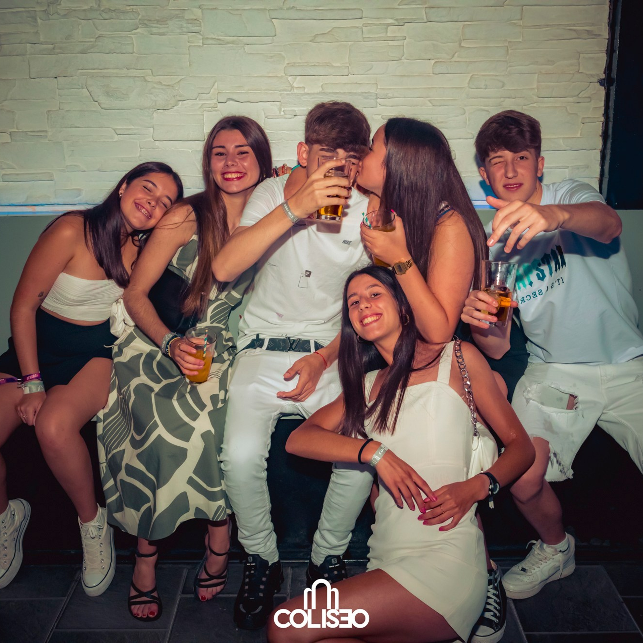 Discoteca Coliseo - Pontedeume. RabelByCris Fotógrafa en Coruña de Eventos, sesiones, mascotas