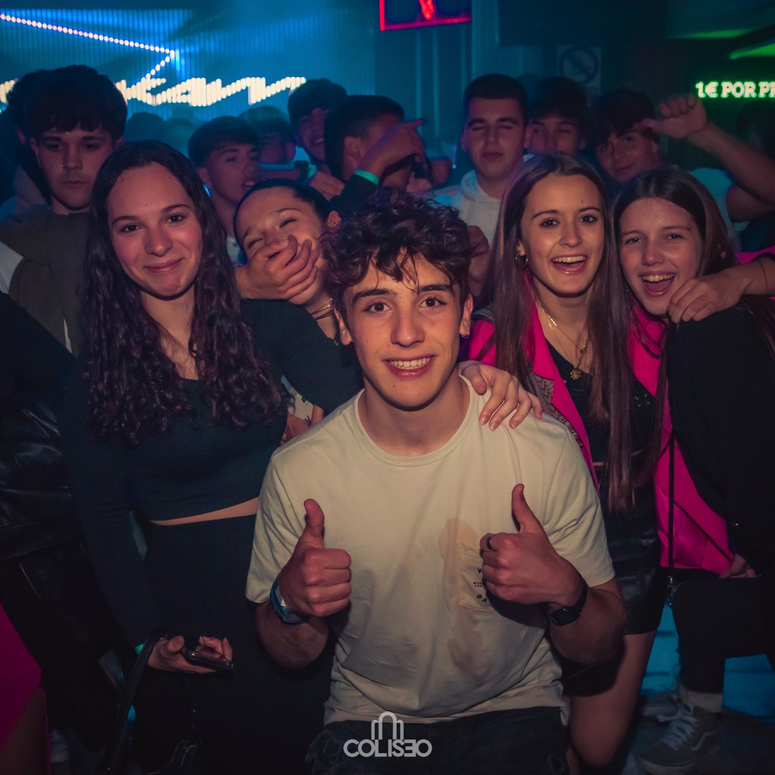 Discoteca Coliseo - Pontedeume. RabelByCris Fotógrafa en Coruña de Eventos, sesiones, mascotas