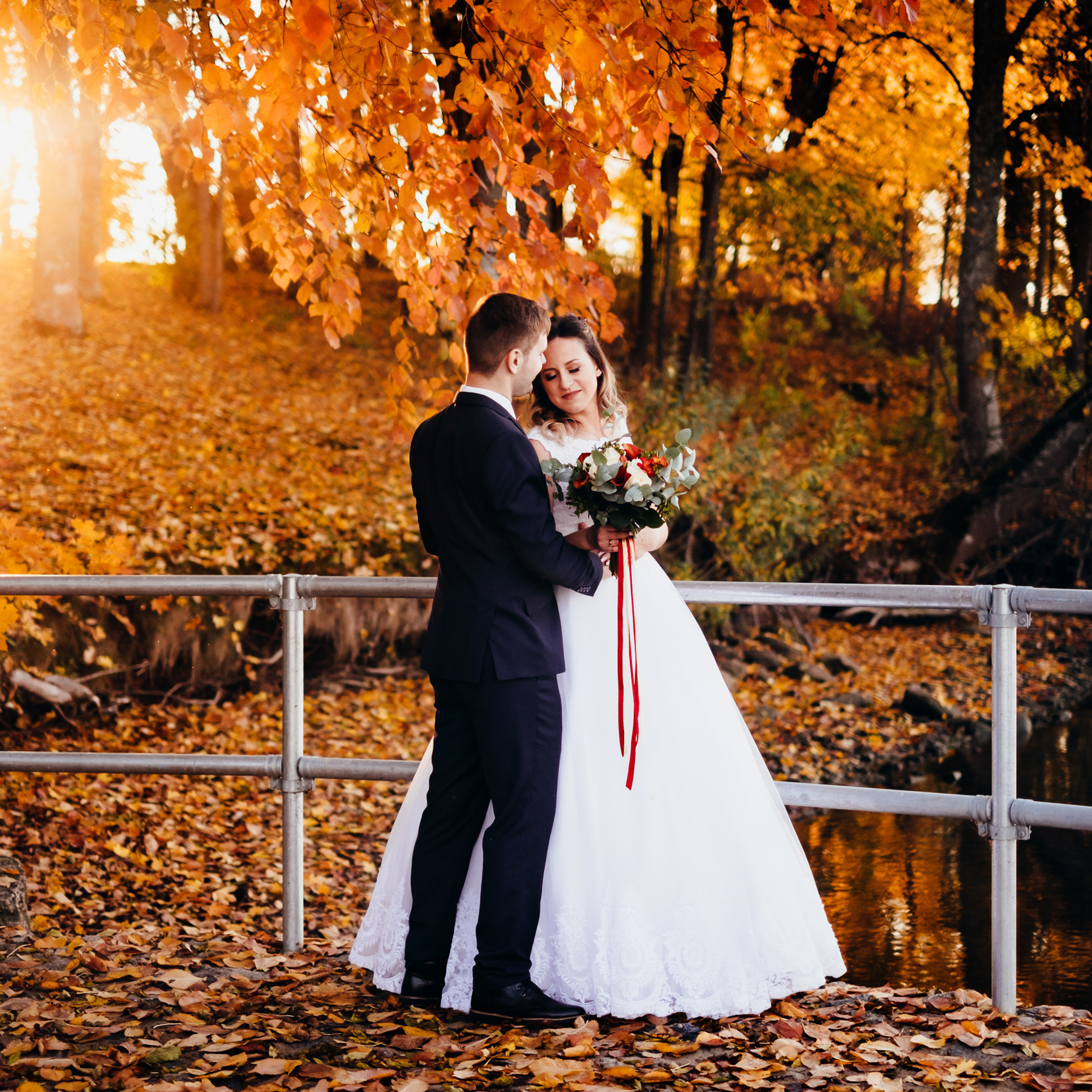 LKFA (Latvijas Kāzu fotogrāfu Asociācija) biedrs. Kāzu × Ģimenes notikumu fotografs Edgars Kalniņš