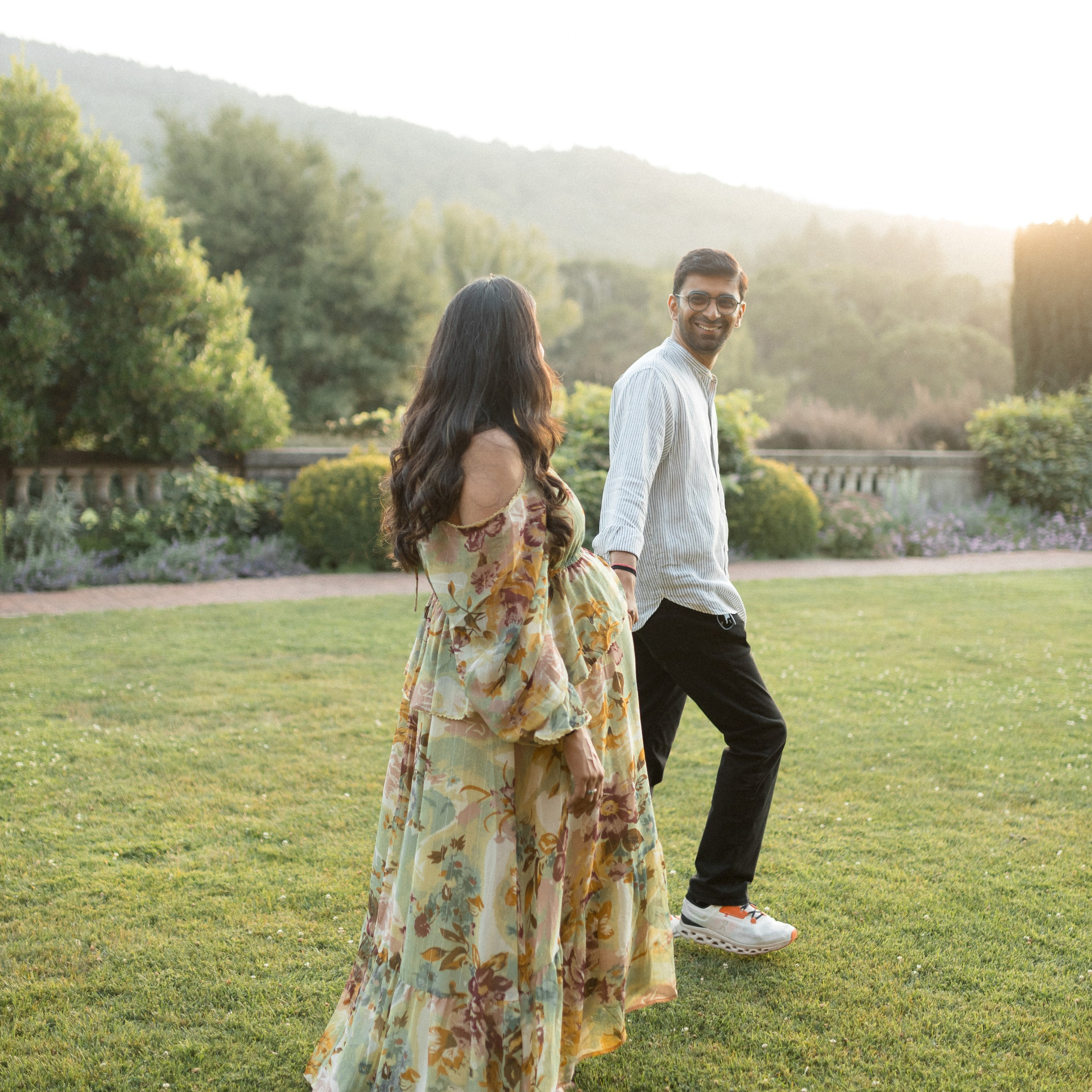 Moments at Filoli Garden|Maternity Photo Session