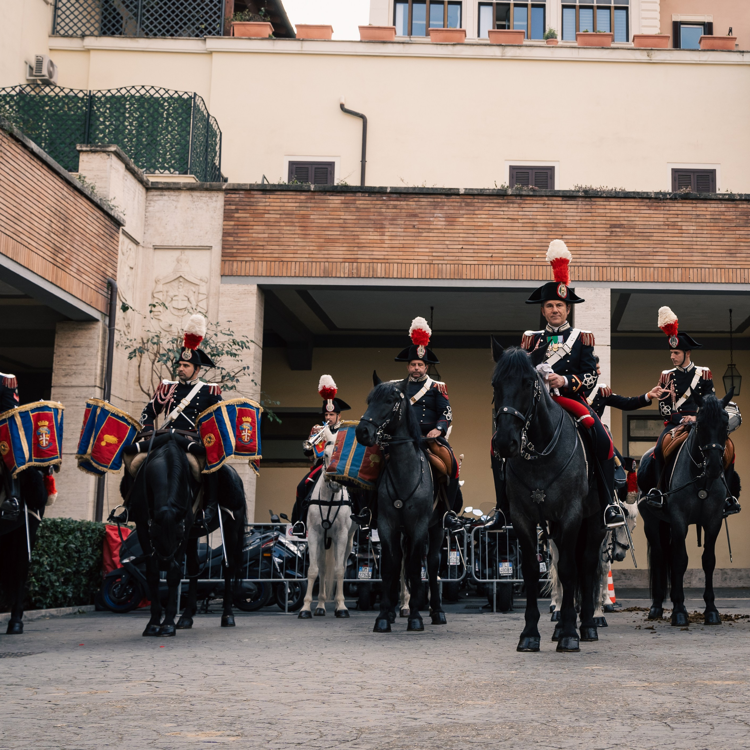 Cambio della Guardia Reggimento Corazzieri. Fotografo romano!