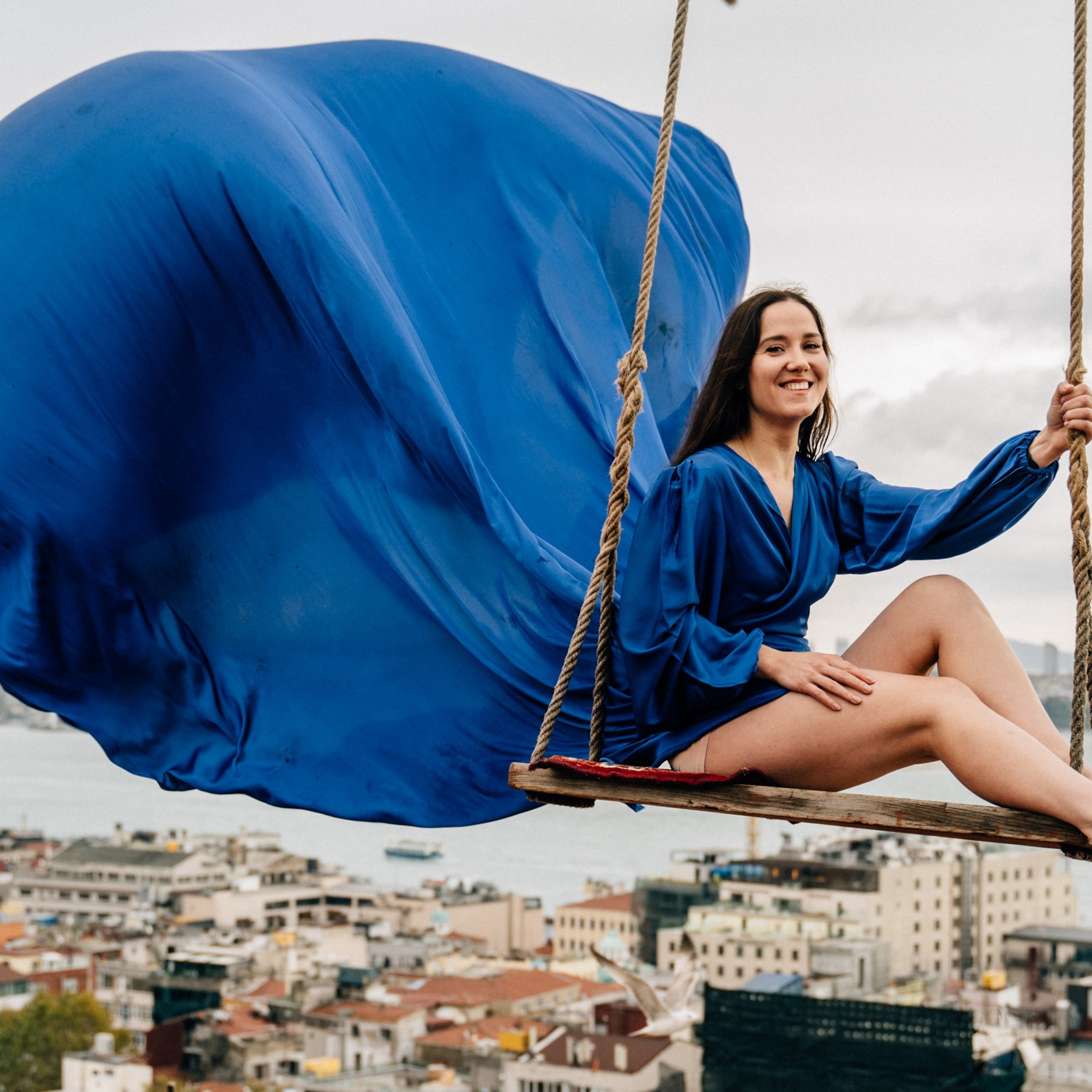 Фотосессия в Стамбуле. Фотограф в Стамбуле. Лайфстайл фотограф в Стамбуле Анатолий. Фотосессии на крышах с чайками