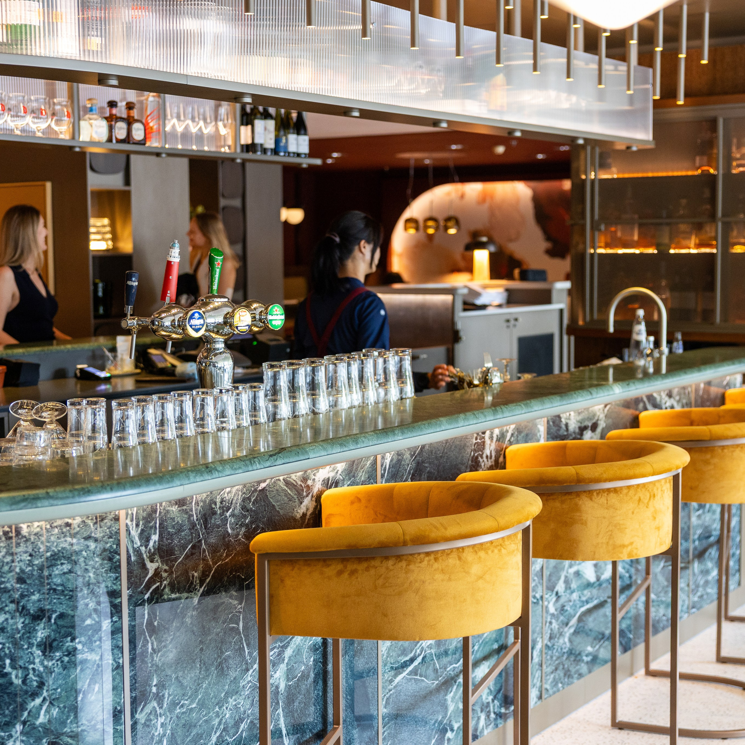 Bar TWLV