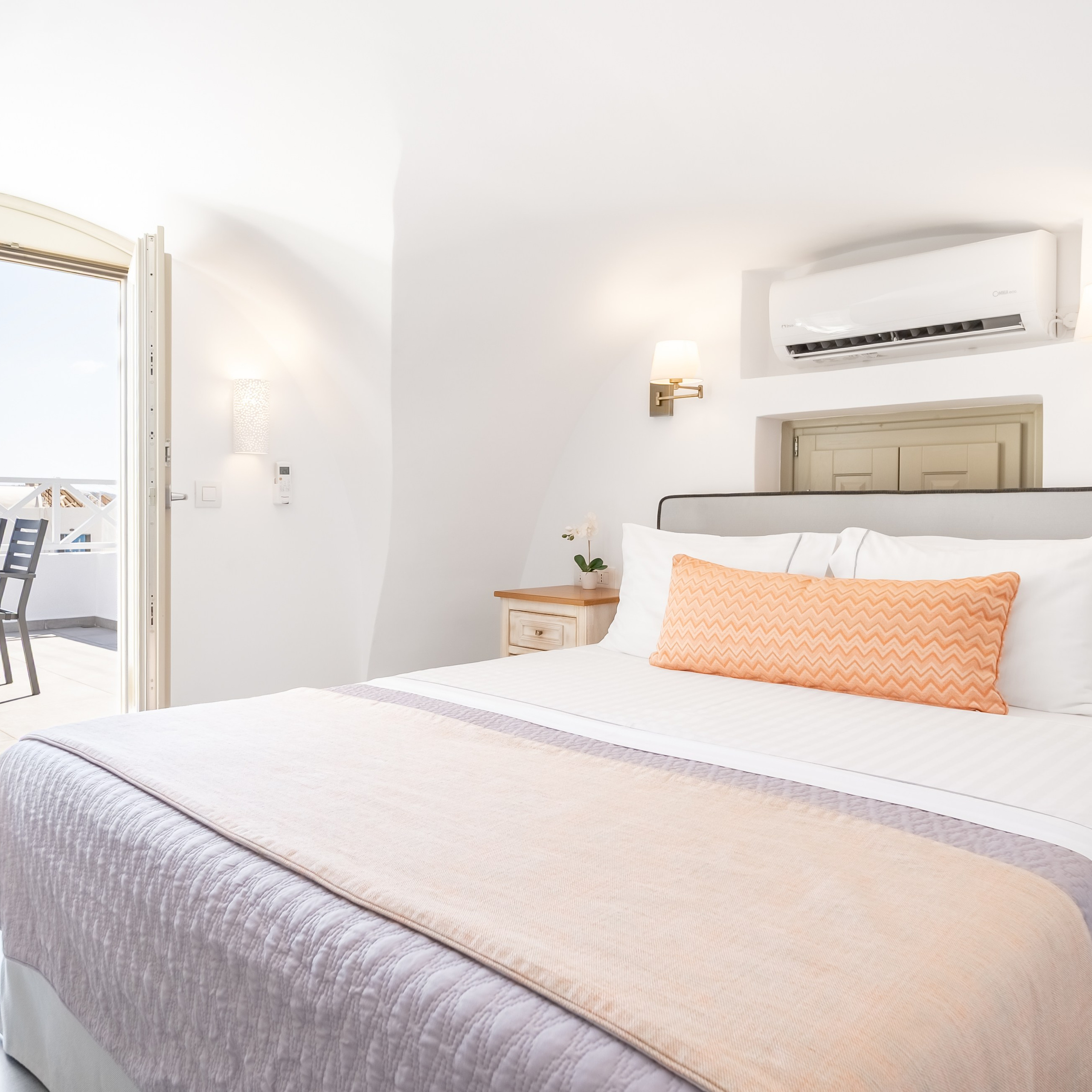 Real estate photography showcasing a luxury property with cinematic drone and architectural lighting.