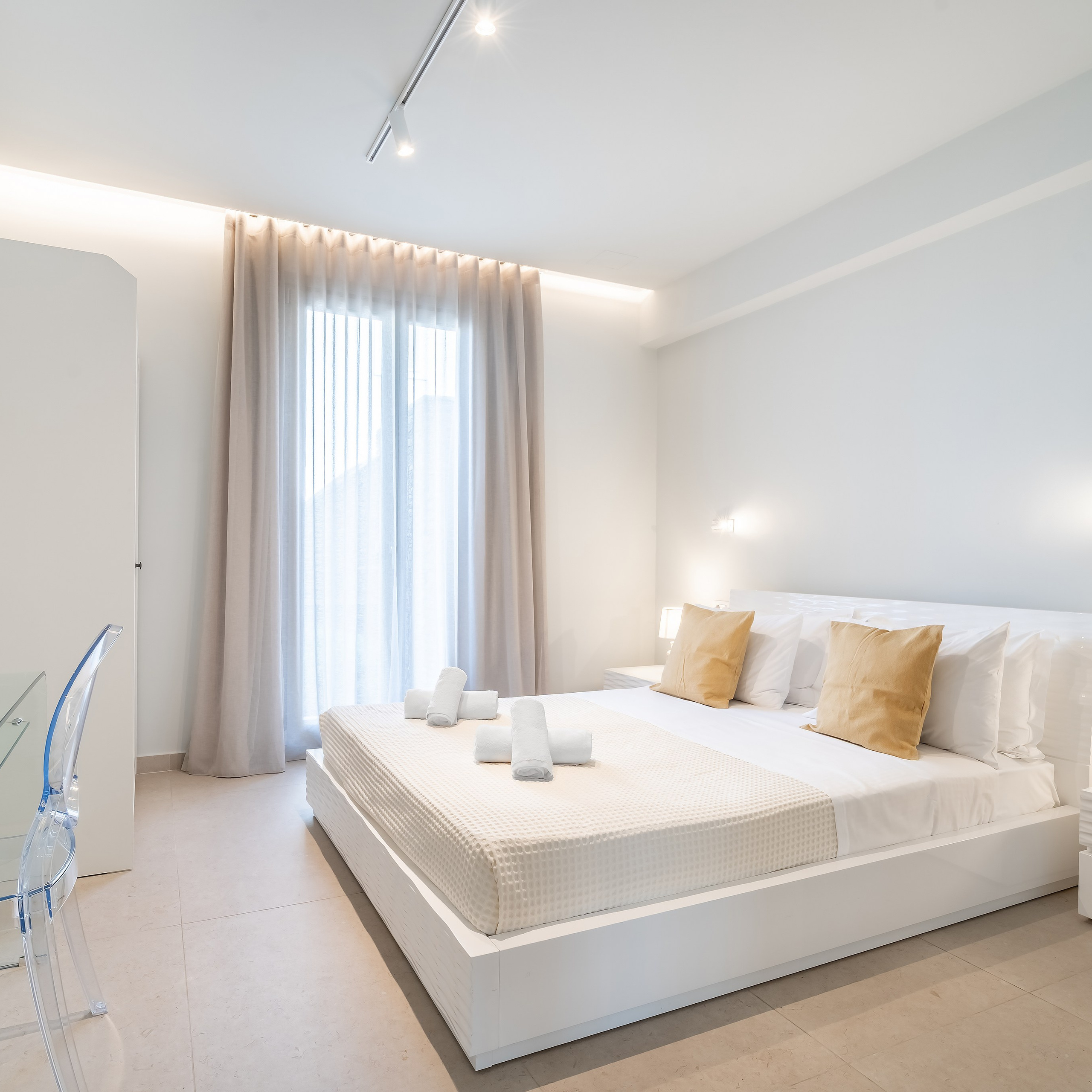 Real estate photography showcasing a luxury property with cinematic drone and architectural lighting.