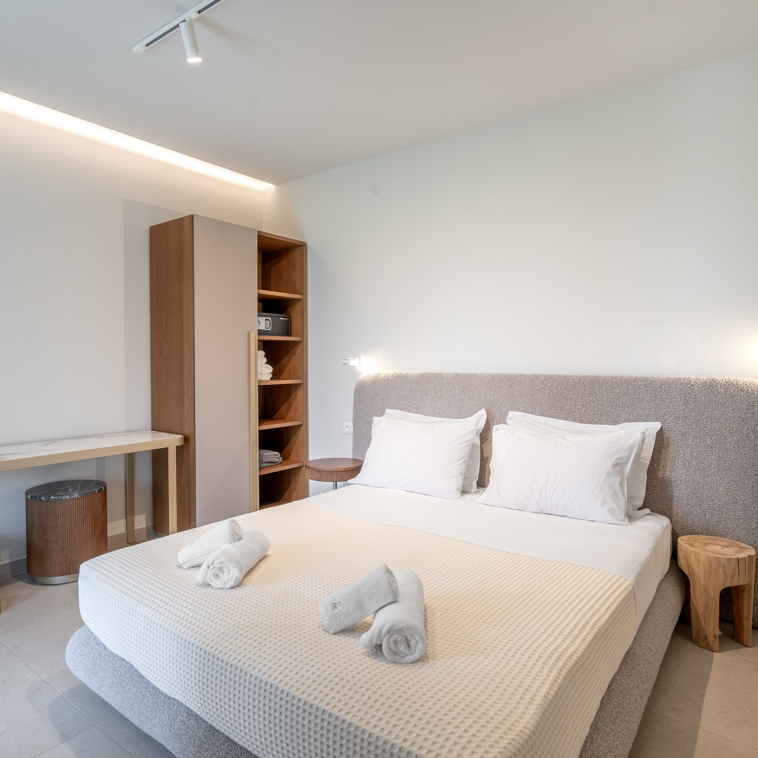 Real estate photography showcasing a luxury property with cinematic drone and architectural lighting.