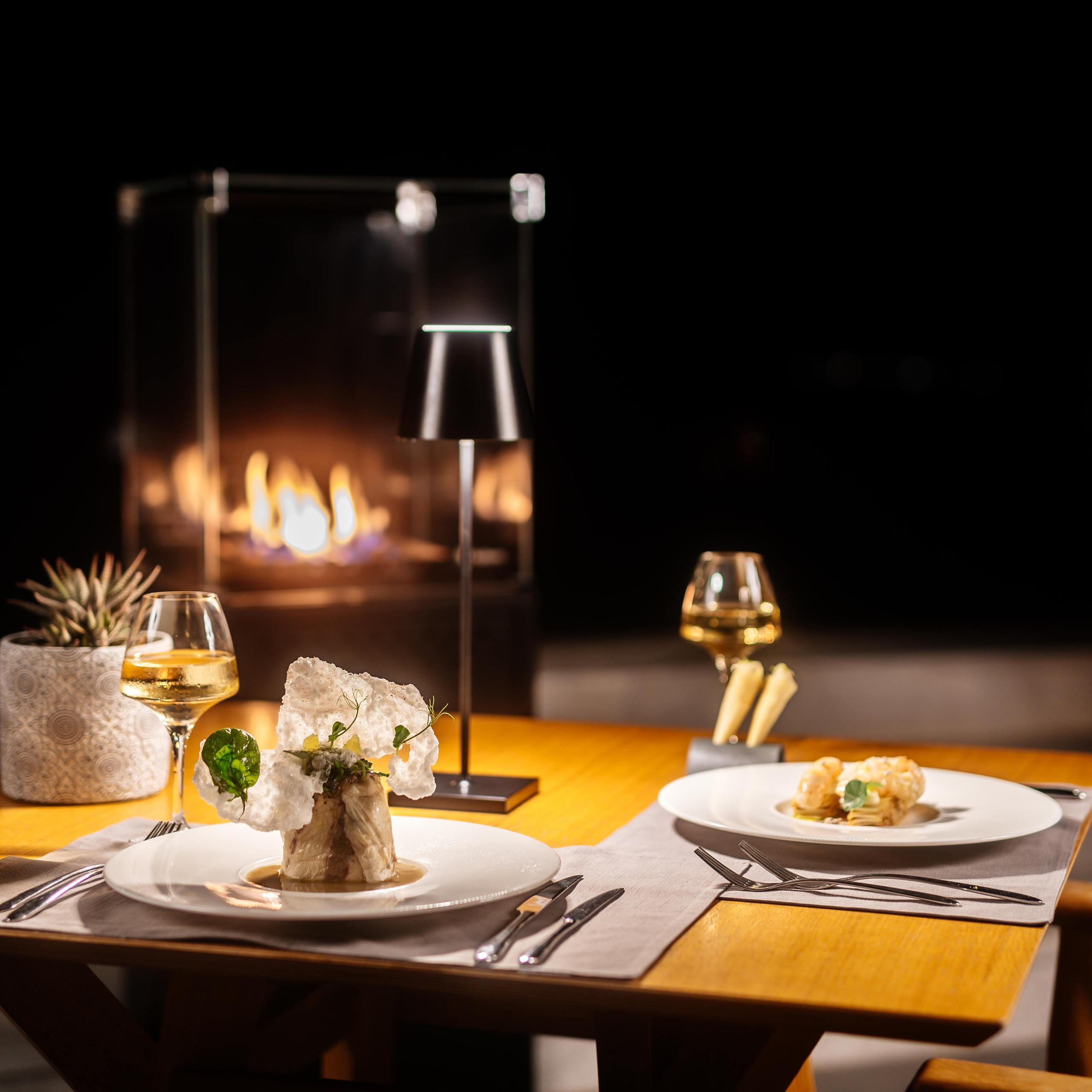 Professional food photography capturing gourmet dishes, creative food styling, and authentic dining experiences with a luxury aesthetic.