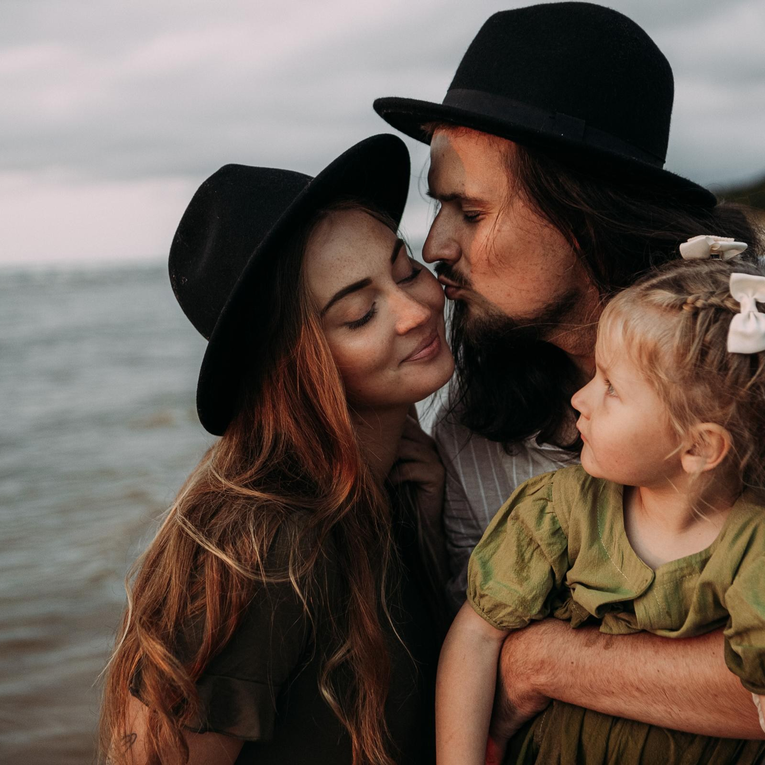 IETEIKUMI ĢIMENES FOTOSESIJAI