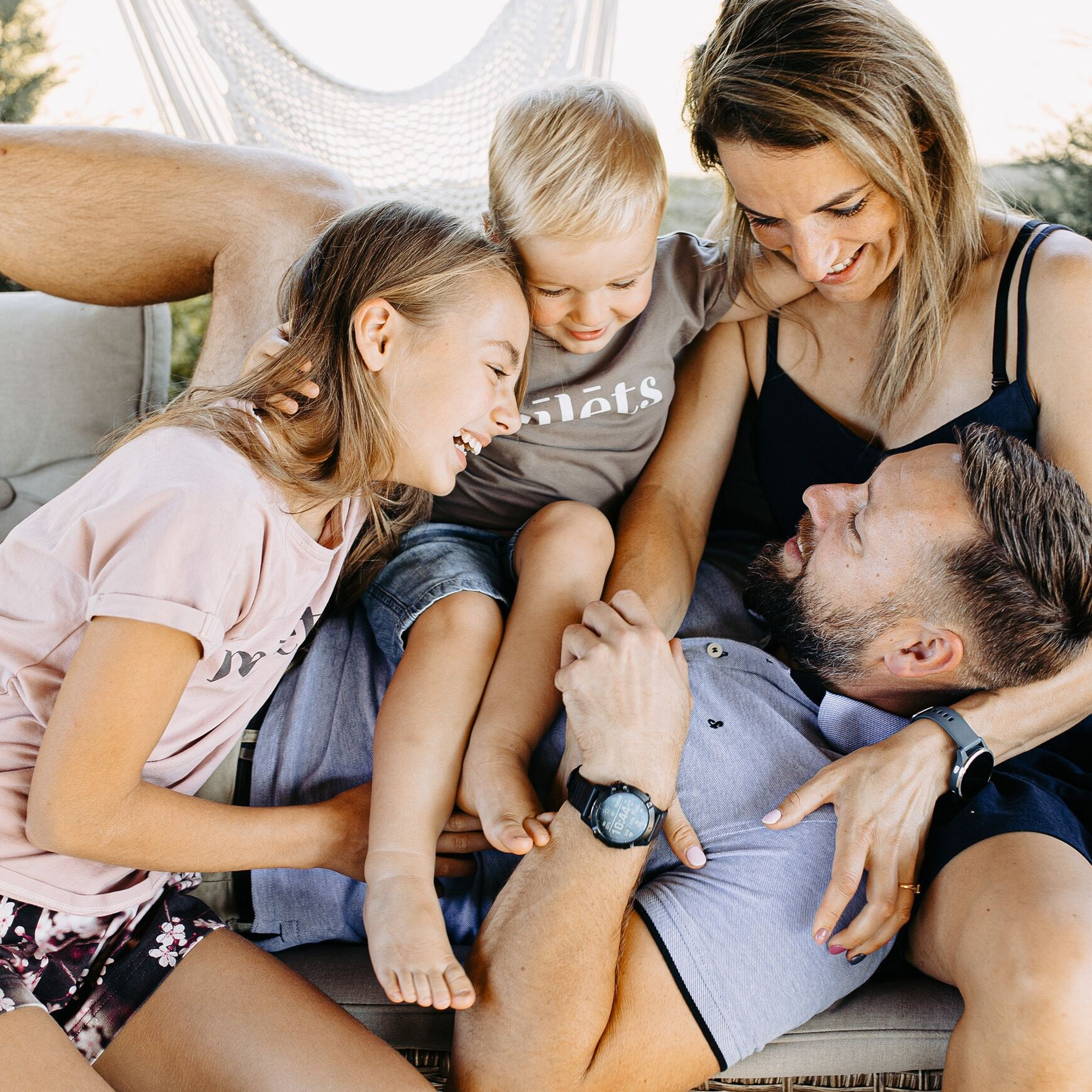 IETEIKUMI ĢIMENES FOTOSESIJAI