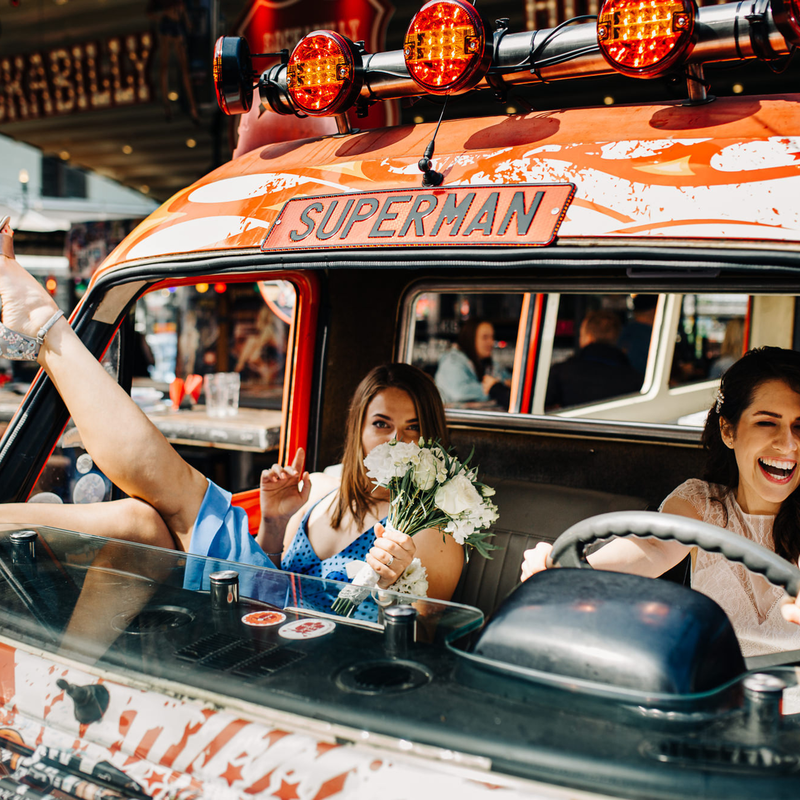 Kāzu svinības Siguldas kalnā, pie dabas viesu namā Kamēlijas
