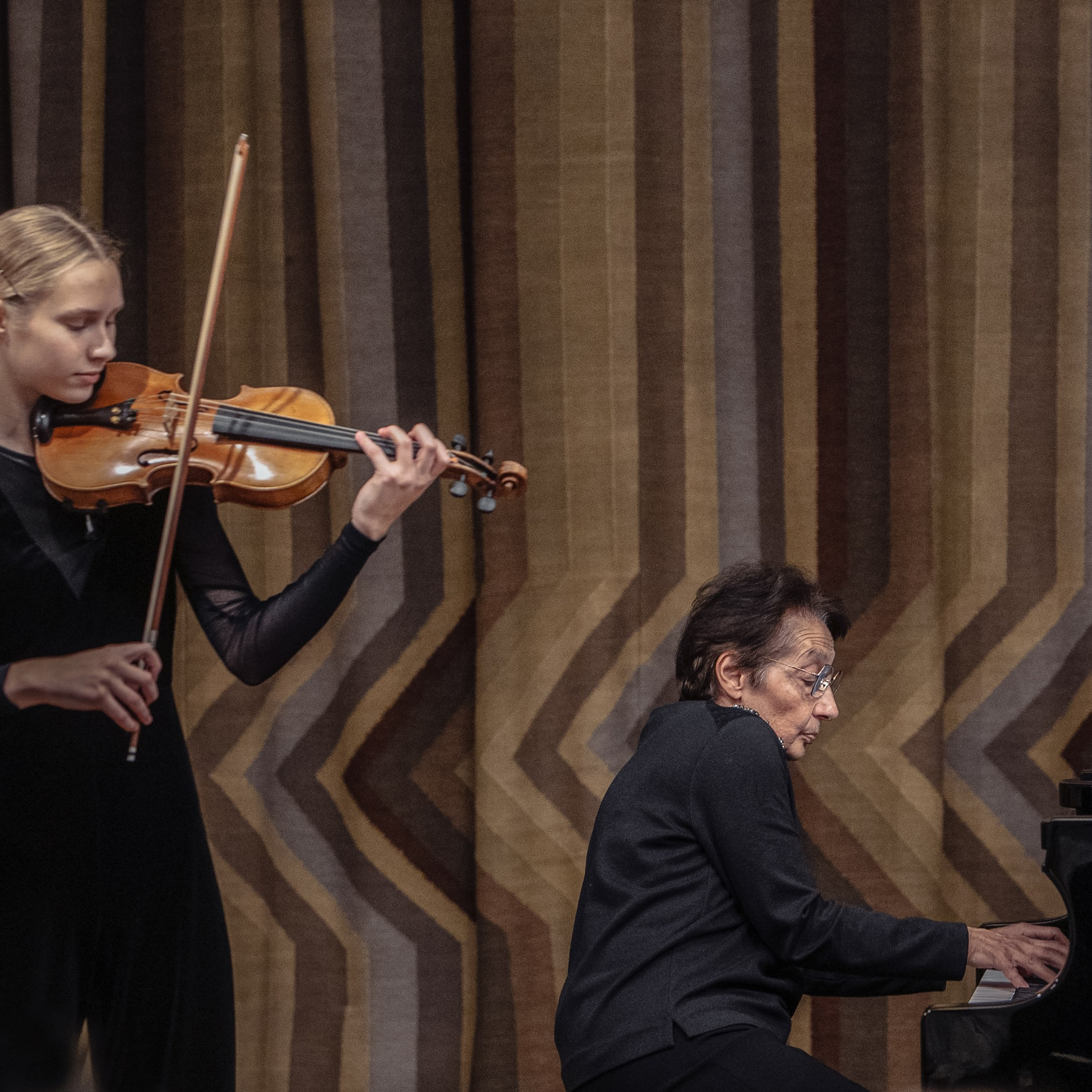 Koncerts P.Jurjāna mūzikas skolā Ukrainas bērnu atbalstam