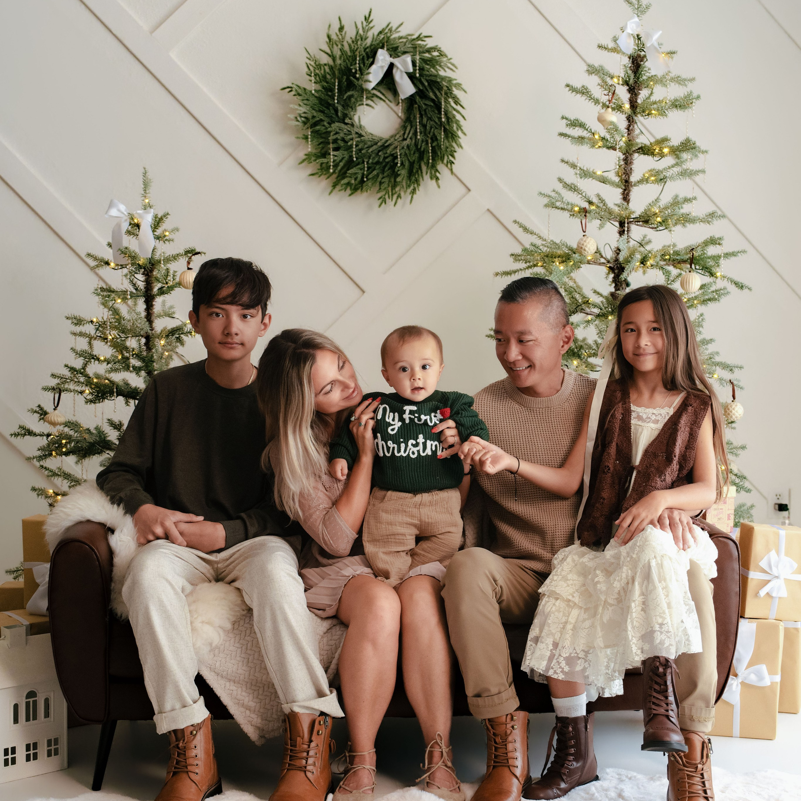 Christmas Studio Mini Sessions — Family Photography in Jacksonville, FL