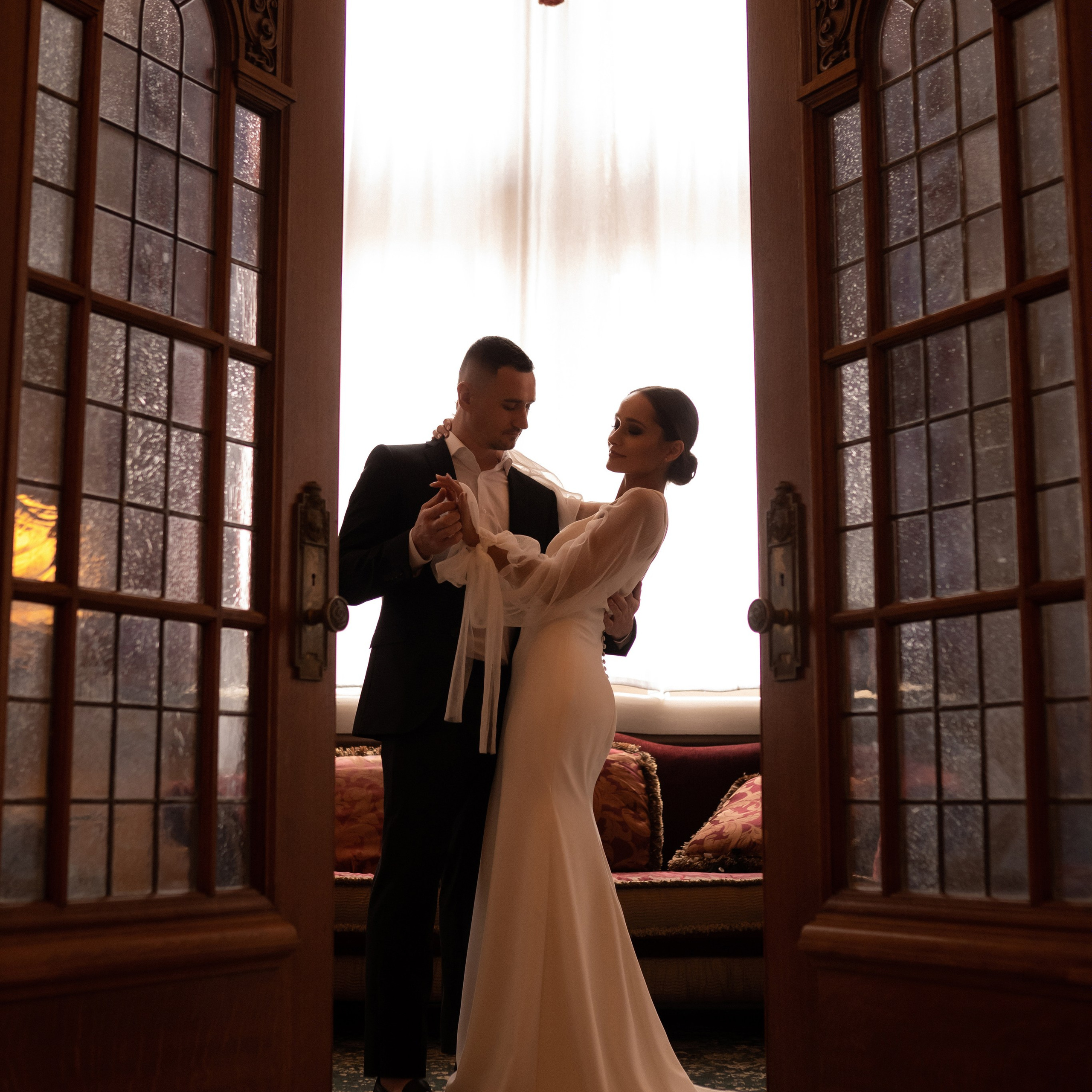 A&S in the Fort Garry Hotel, Winnipeg 2023. Wedding and family photographer in Calgary Kate Beliaeva