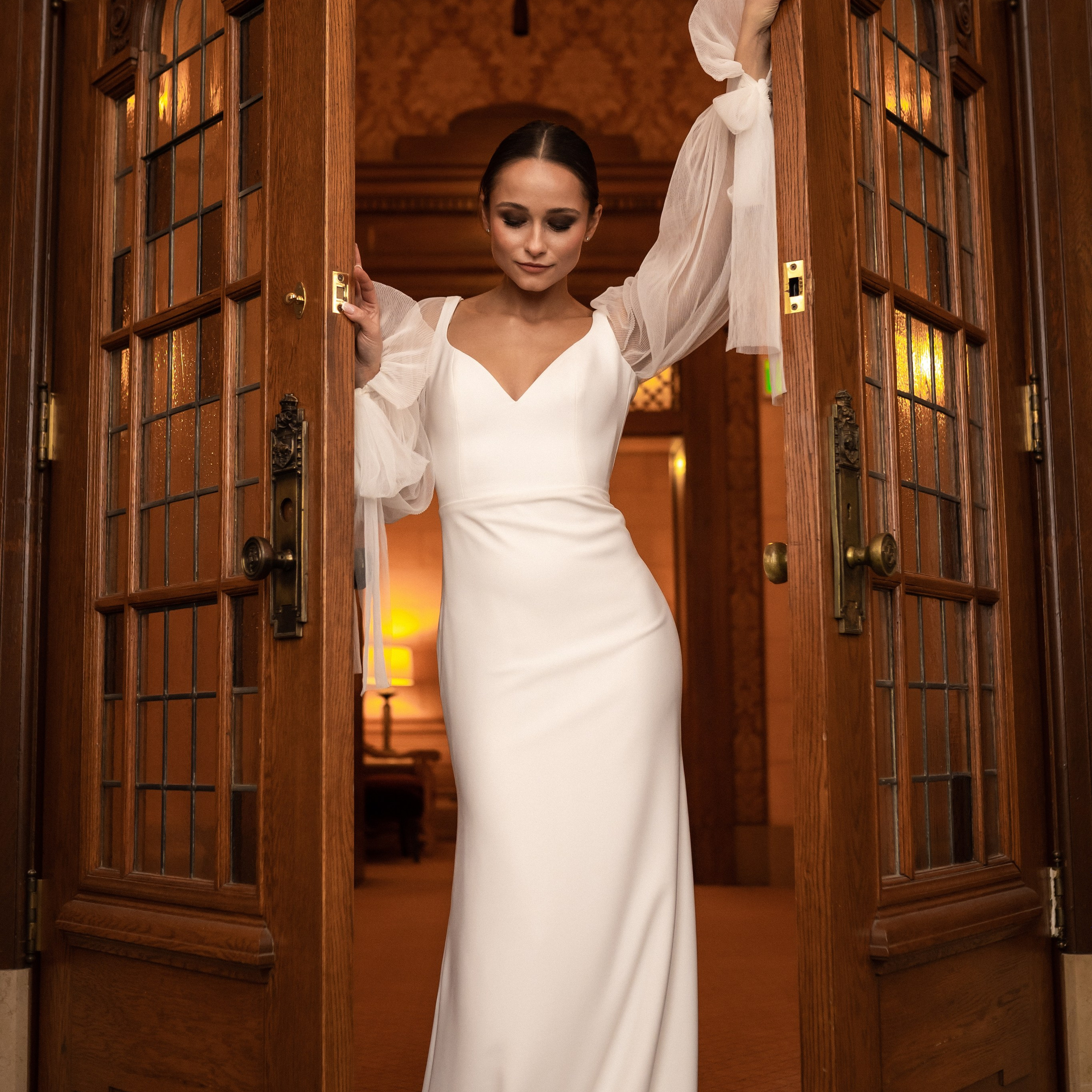 A&S in the Fort Garry Hotel, Winnipeg 2023. Wedding and family photographer in Calgary Kate Beliaeva