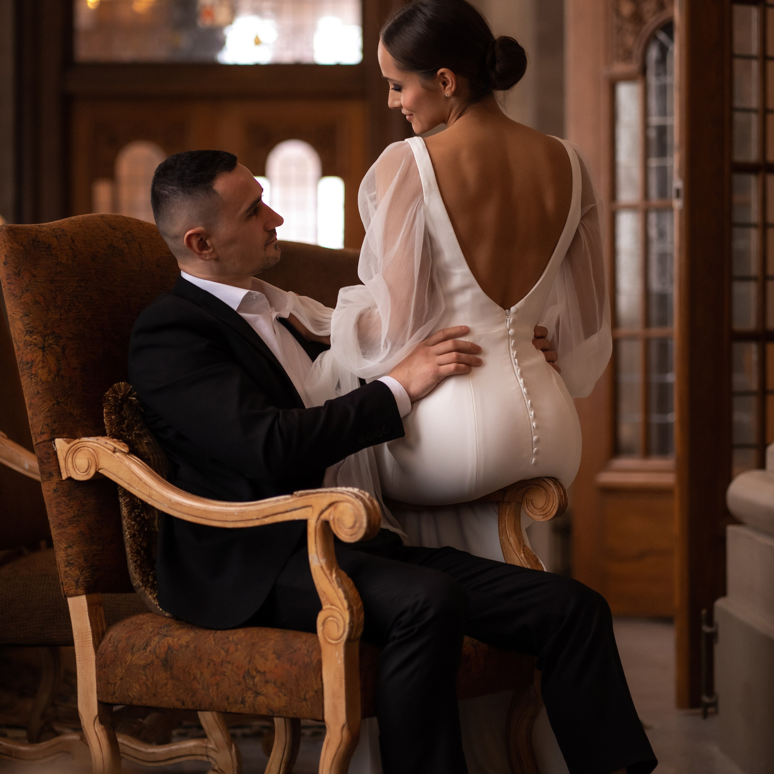 A&S in the Fort Garry Hotel, Winnipeg 2023. Wedding and family photographer in Calgary Kate Beliaeva