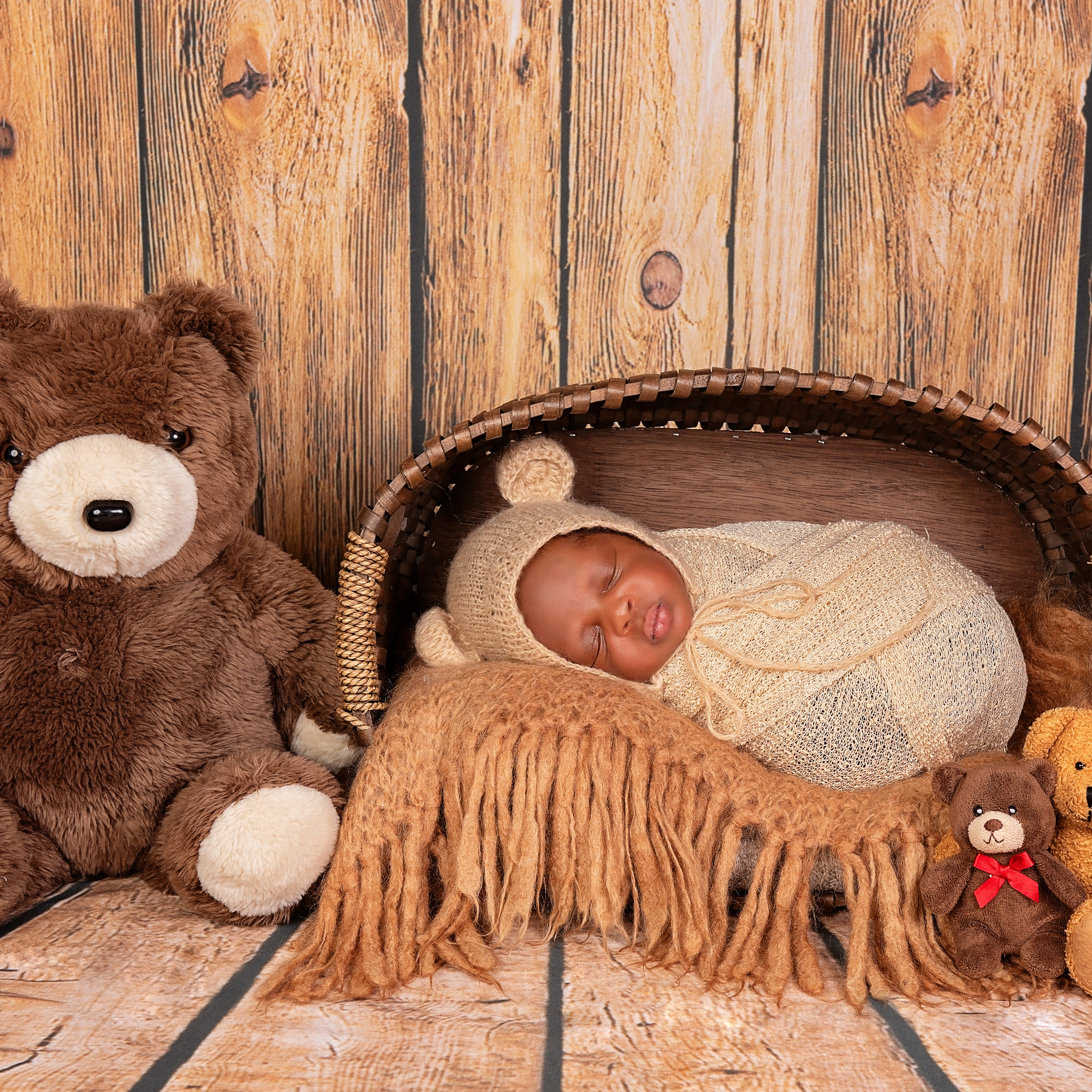 Happy Clients our Newborn Baby and Family shoot @Nairobi & Mombasa. Newborn, Baby, Maternity and Family Photographer Nairobi Mombasa Kenya