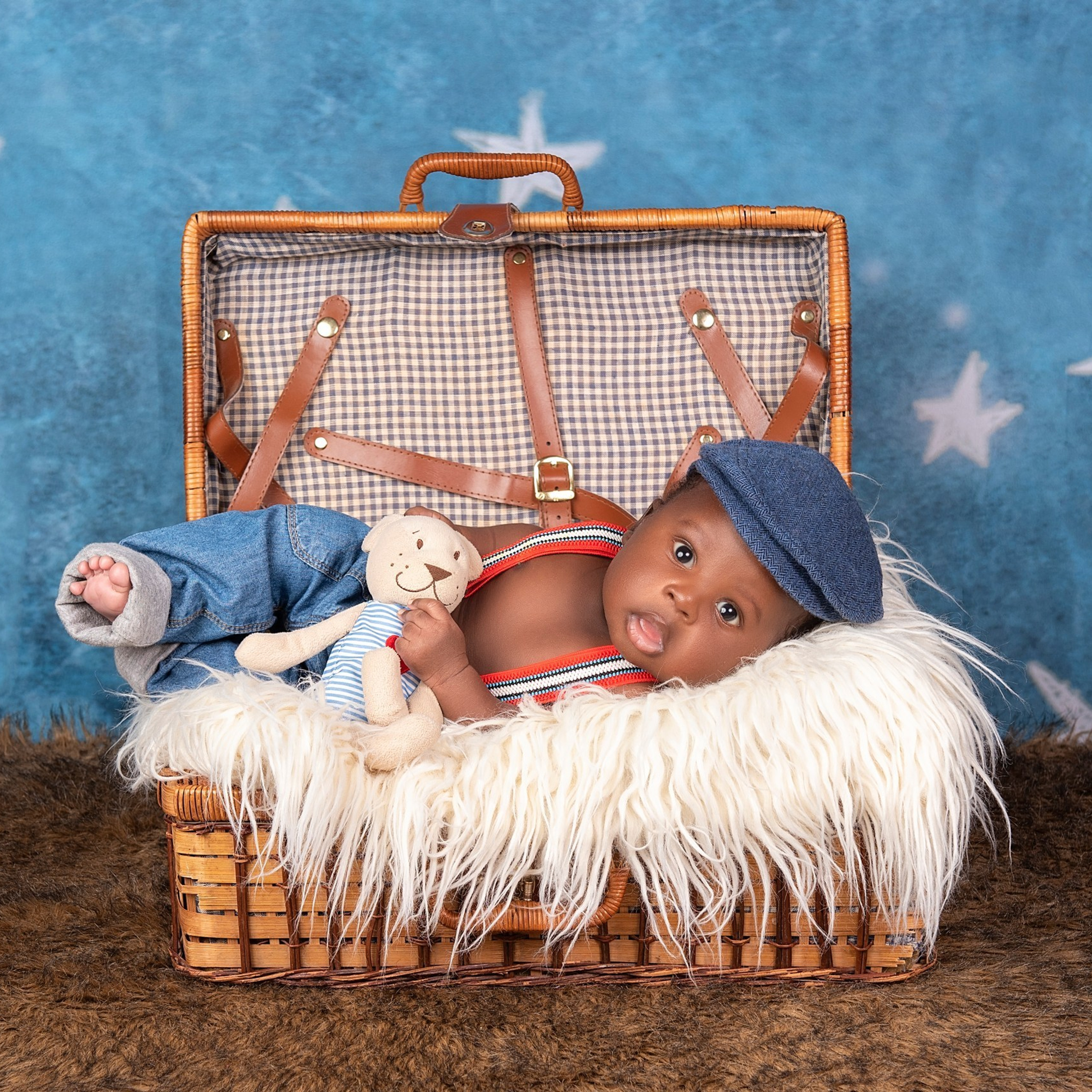 Happy Clients our Newborn Baby and Family shoot @Nairobi & Mombasa. Newborn, Baby, Maternity and Family Photographer Nairobi Mombasa Kenya